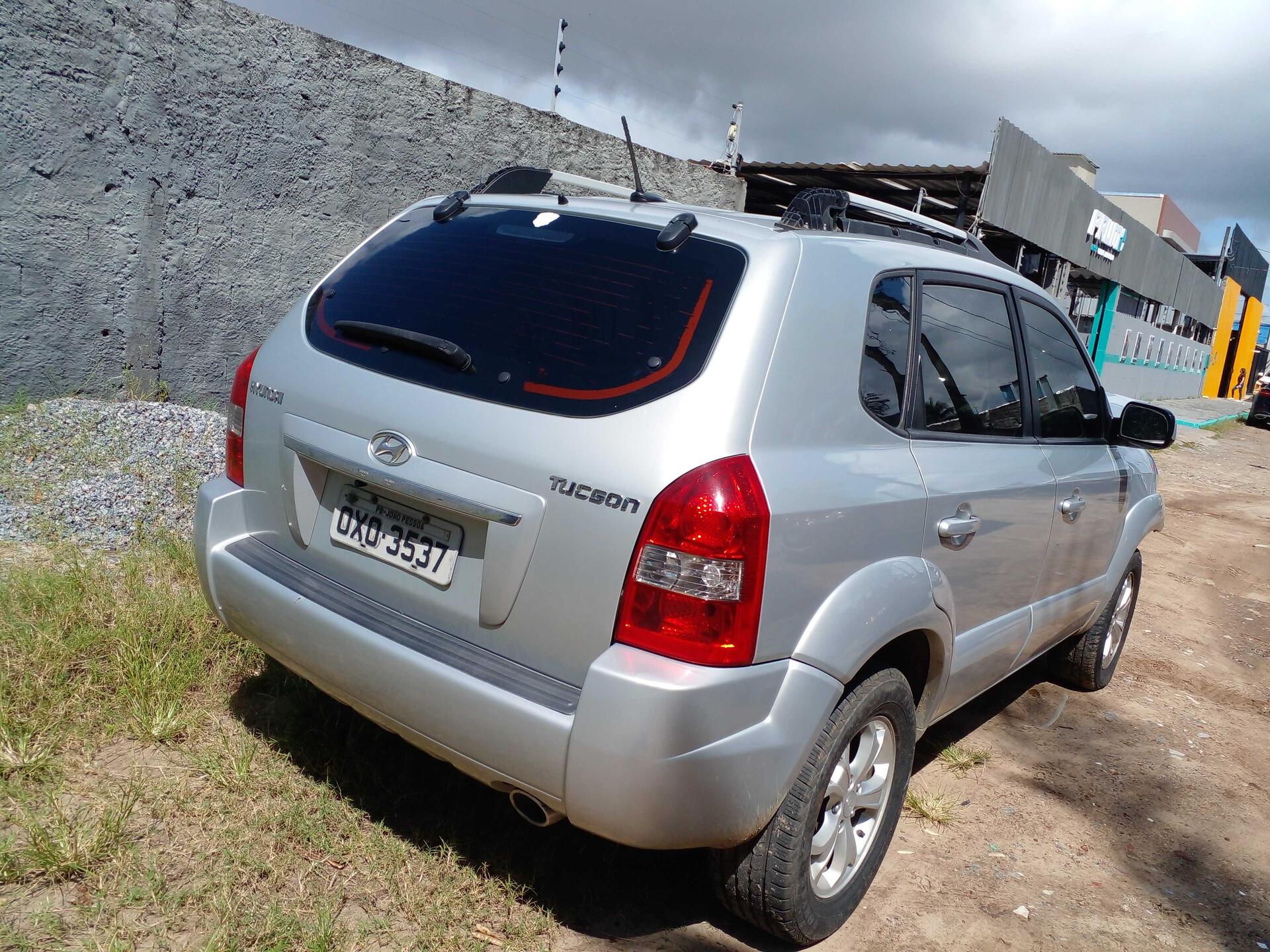 HYUNDAI / TUCSON GLS 4X2-AT 2.0 16V 4P A FLEX 2013/2014 — foto 24 de 40