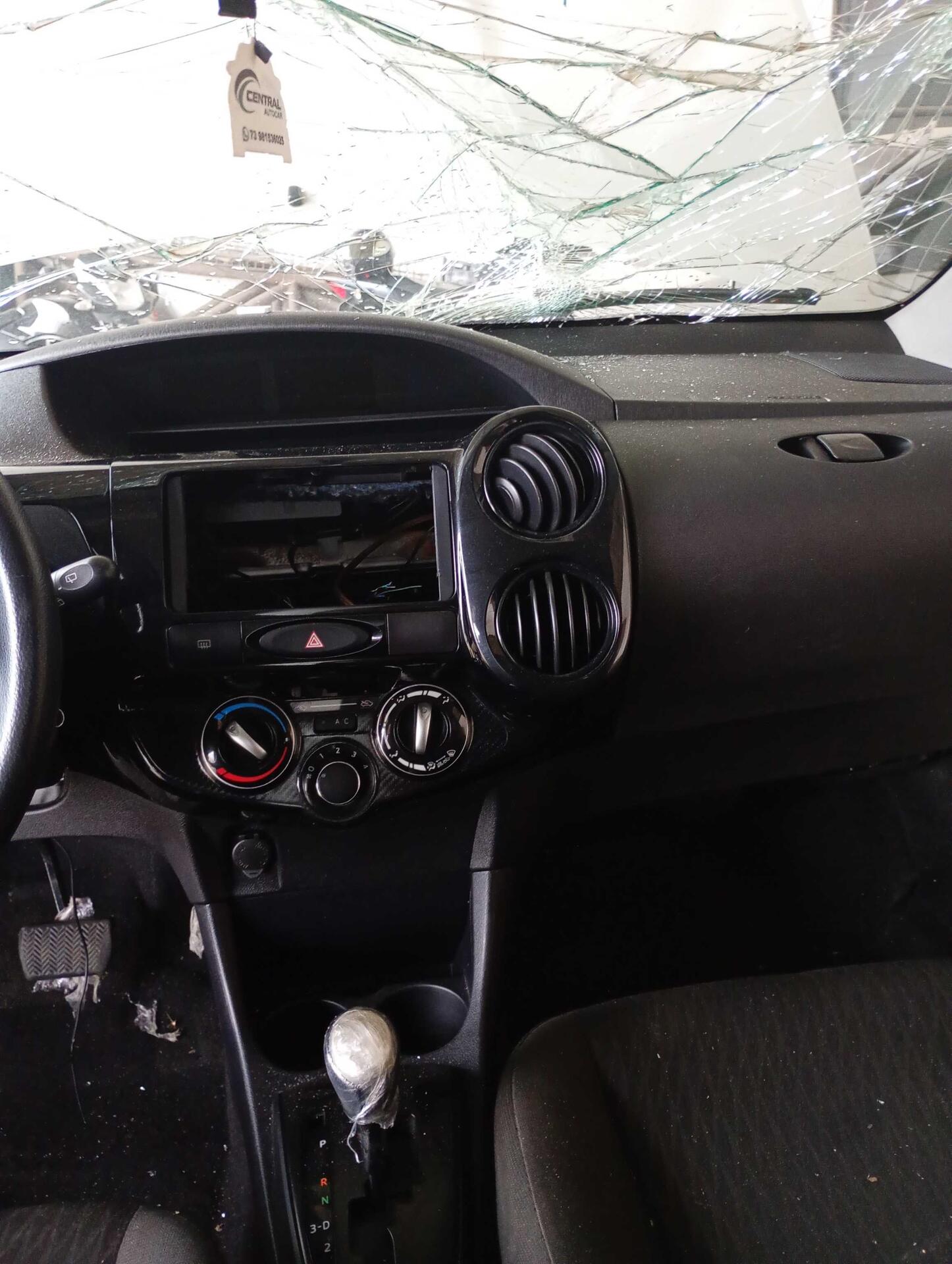 TOYOTA / ETIOS HB X VSC AT 2019/2020 — foto 19 de 40