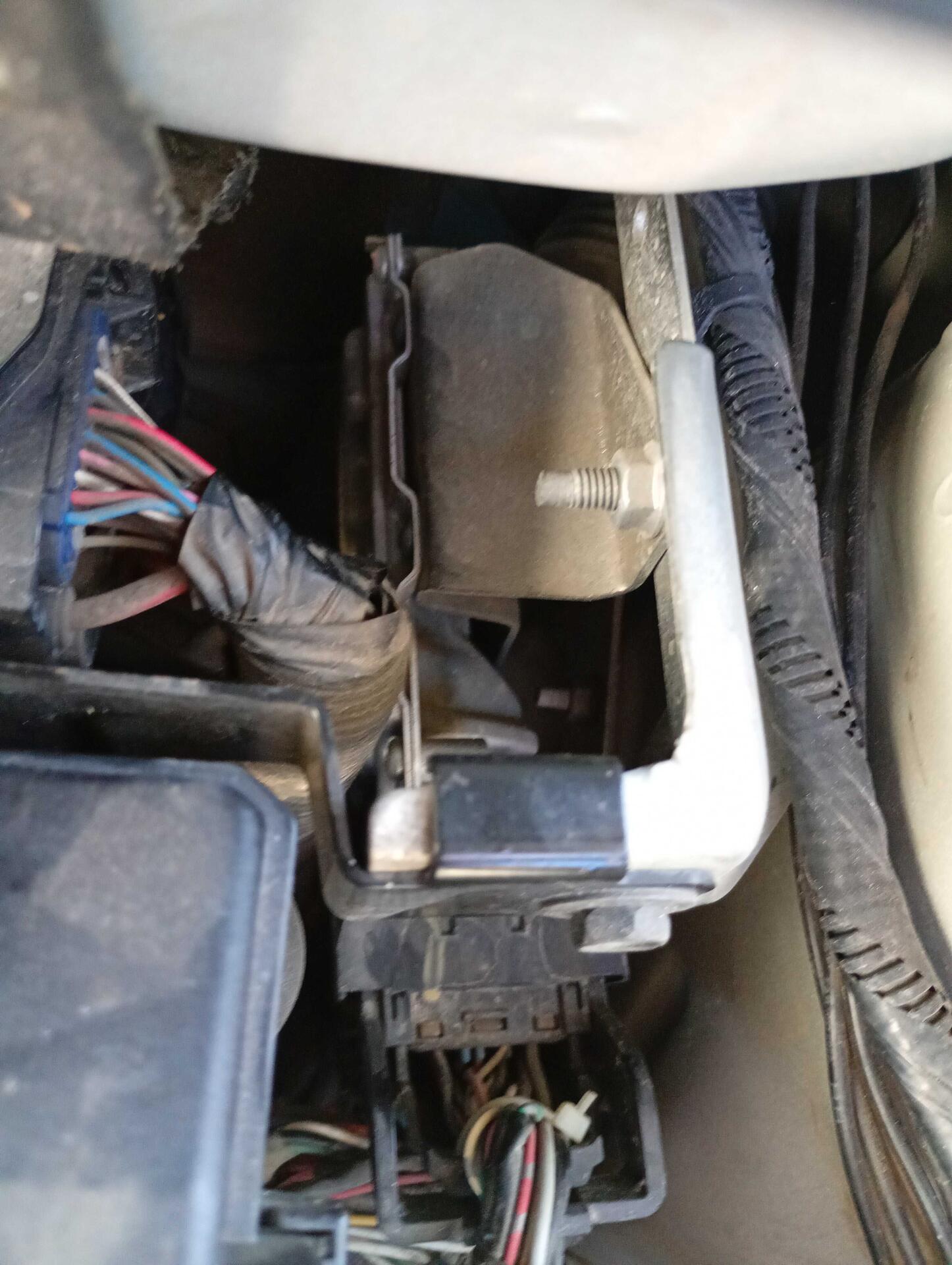 NISSAN / KICKS S CVT FLEX 2017/2018 — foto 36 de 40