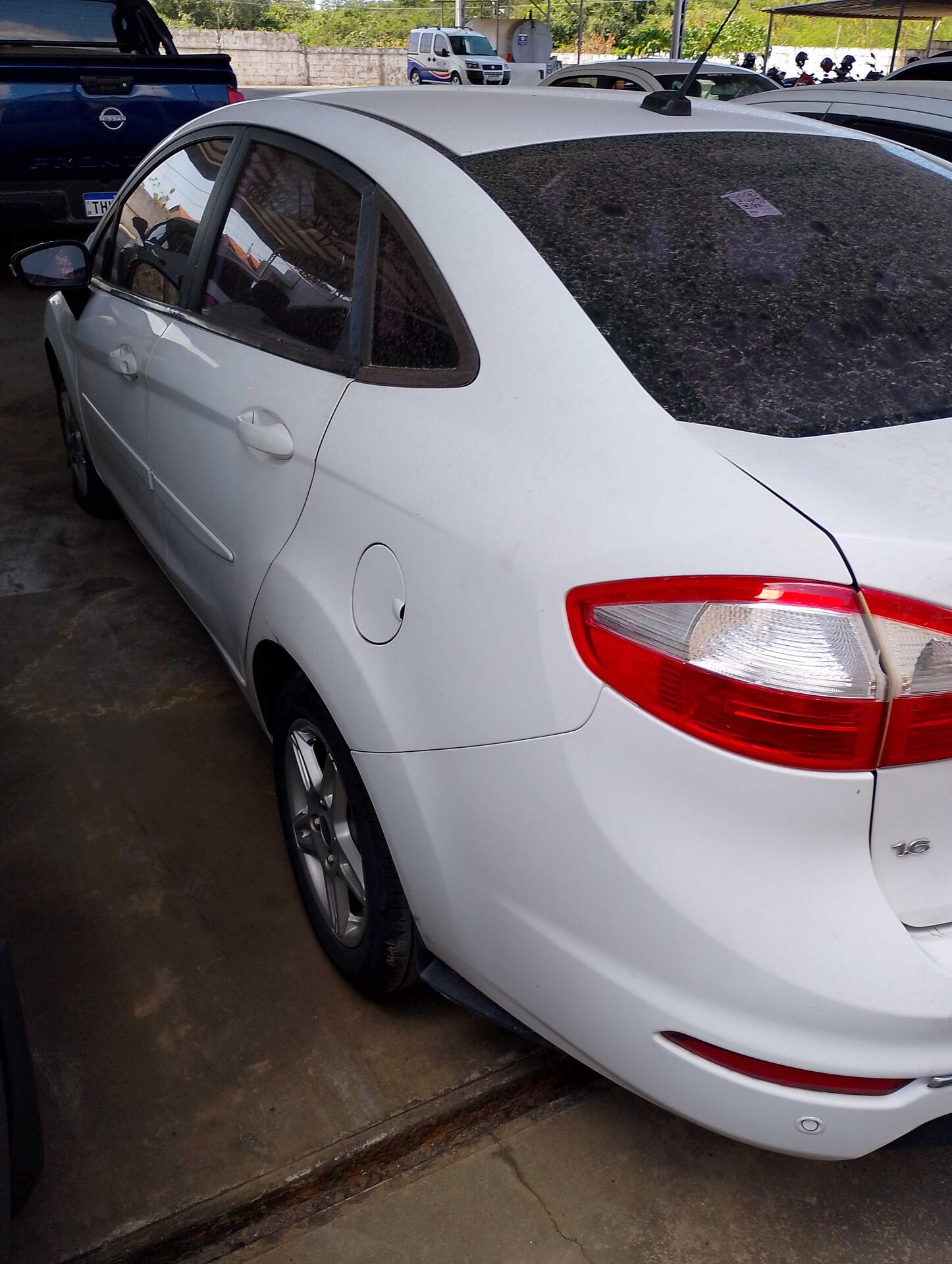 FORD / FIESTA SEDAN SEL 1.6 16V FLEX AUT. 2017/2017 — foto 4 de 40