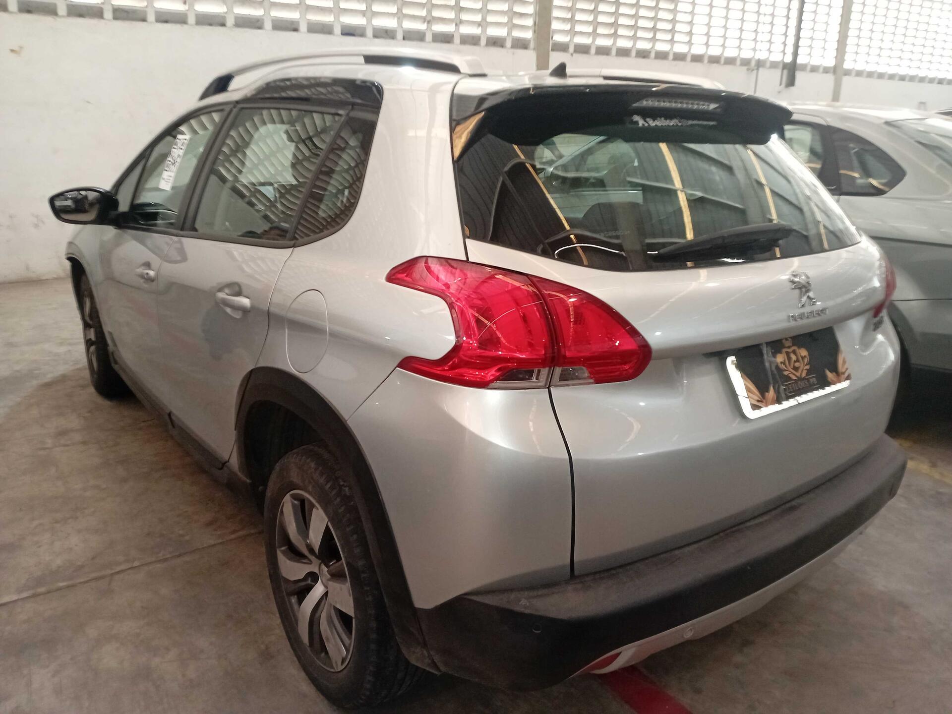 PEUGEOT / 2008 CROSS EAT6 2018/2019 — foto 13 de 40