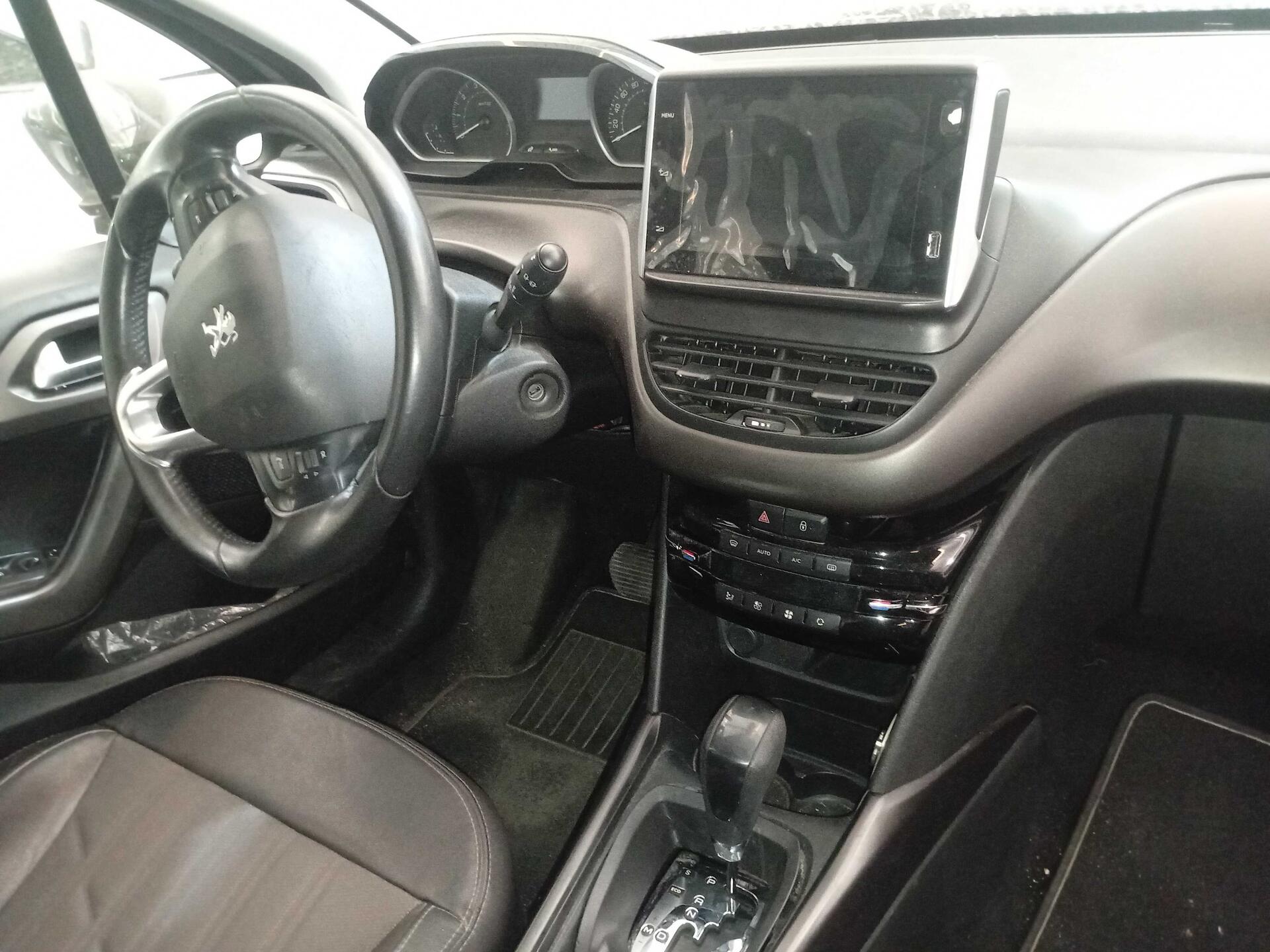 PEUGEOT / 2008 CROSS EAT6 2018/2019 — foto 23 de 40
