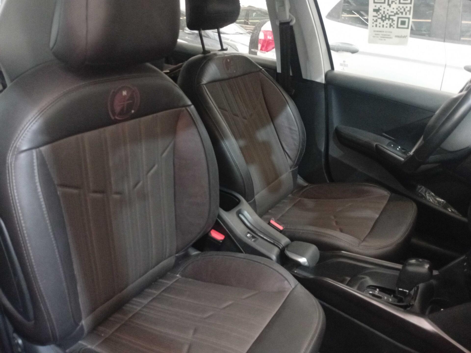 PEUGEOT / 2008 CROSS EAT6 2018/2019 — foto 31 de 40