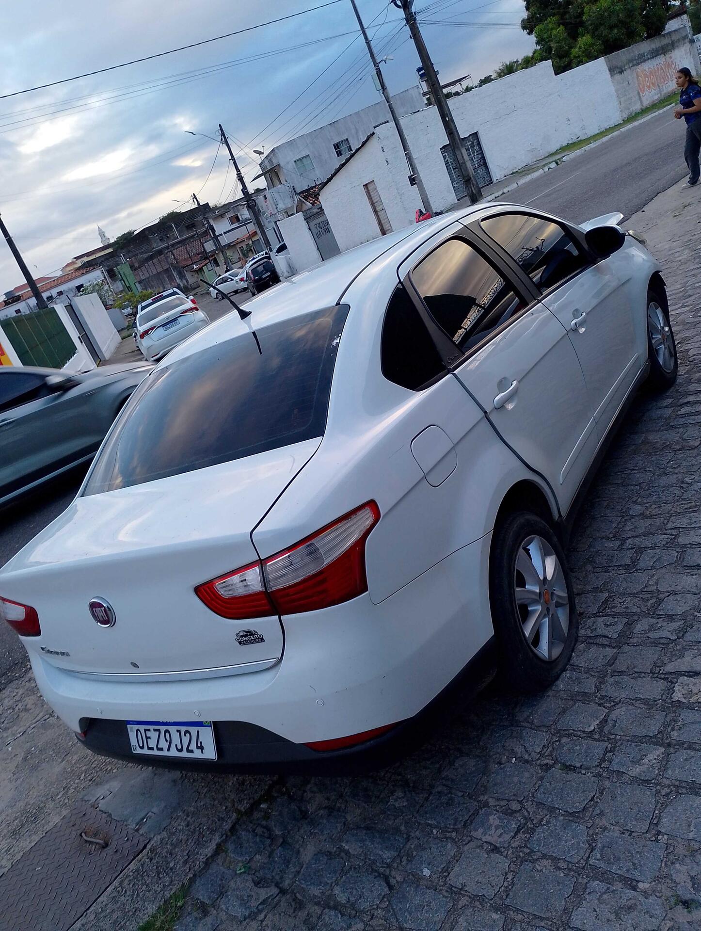 FIAT / SIENA ATTRACTIV 1.4 FLEX 2012/2013 — foto 5 de 38