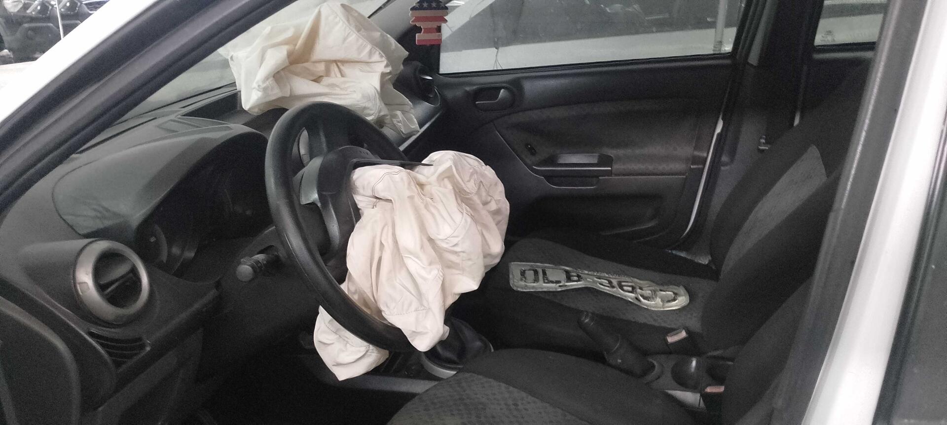 FORD / FIESTA 1.0 8V FLEX 5P 2013/2013 — foto 6 de 40