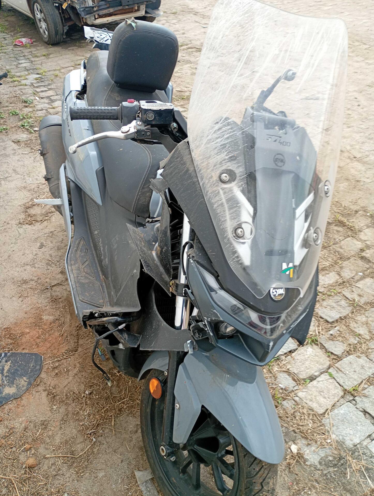 DAFRA / MAXSYM 400 GT GASOLINA 2025/2026 — foto 15 de 27