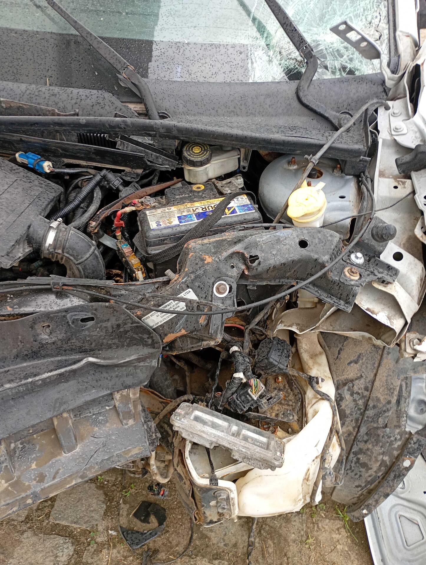 FORD / FIESTA 1.0 8V FLEX 5P 2013/2013 — foto 15 de 40