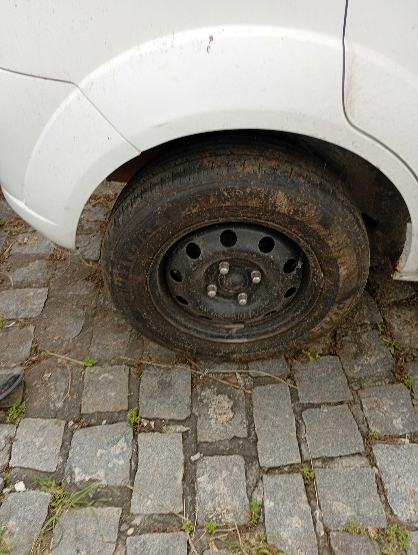 FORD / FIESTA 1.0 8V FLEX 5P 2013/2013 — foto 22 de 40