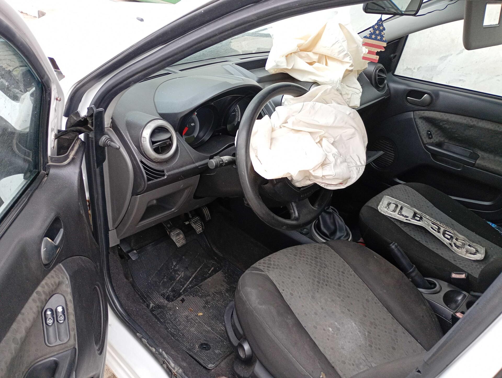 FORD / FIESTA 1.0 8V FLEX 5P 2013/2013 — foto 26 de 40