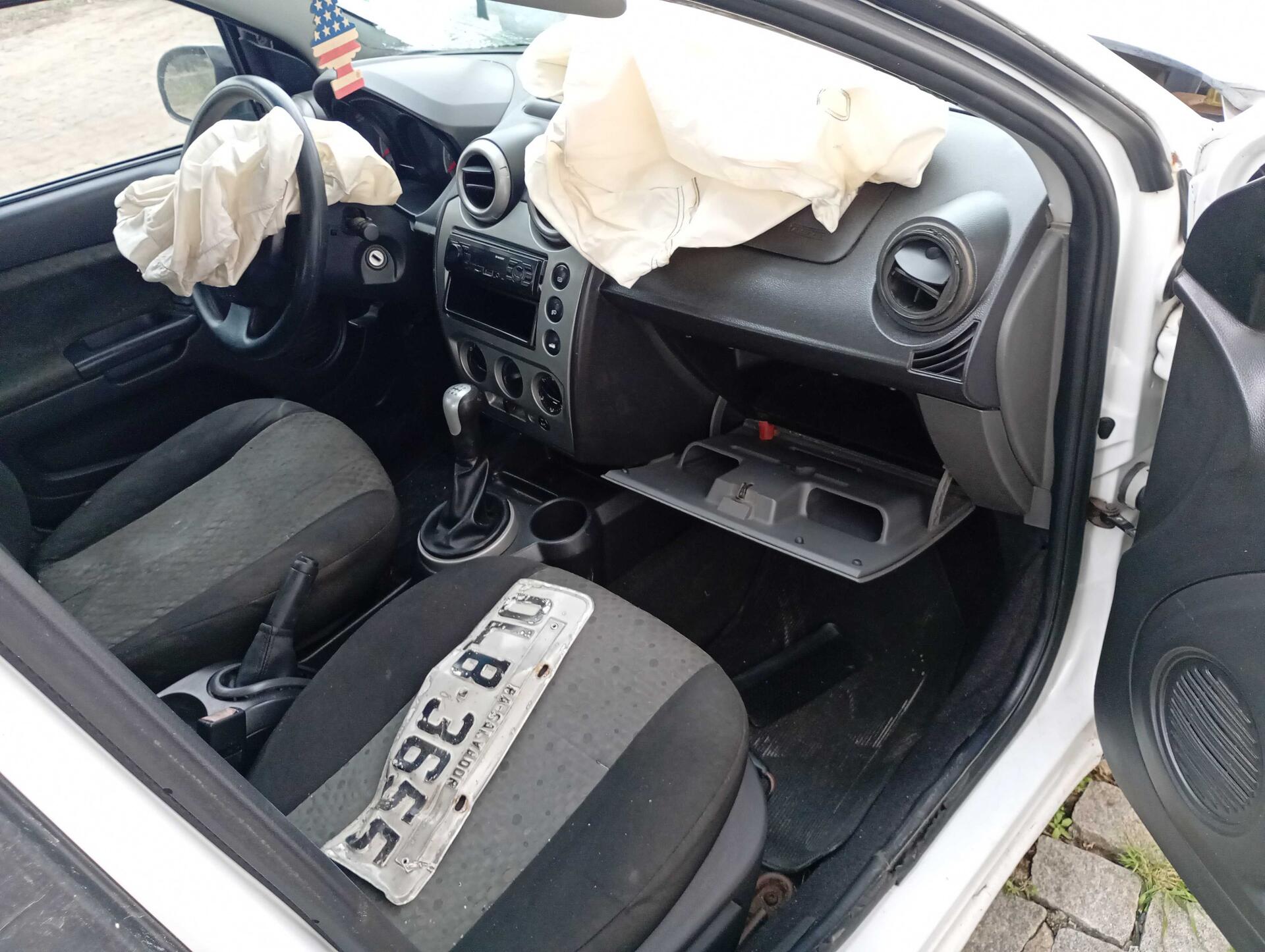 FORD / FIESTA 1.0 8V FLEX 5P 2013/2013 — foto 28 de 40