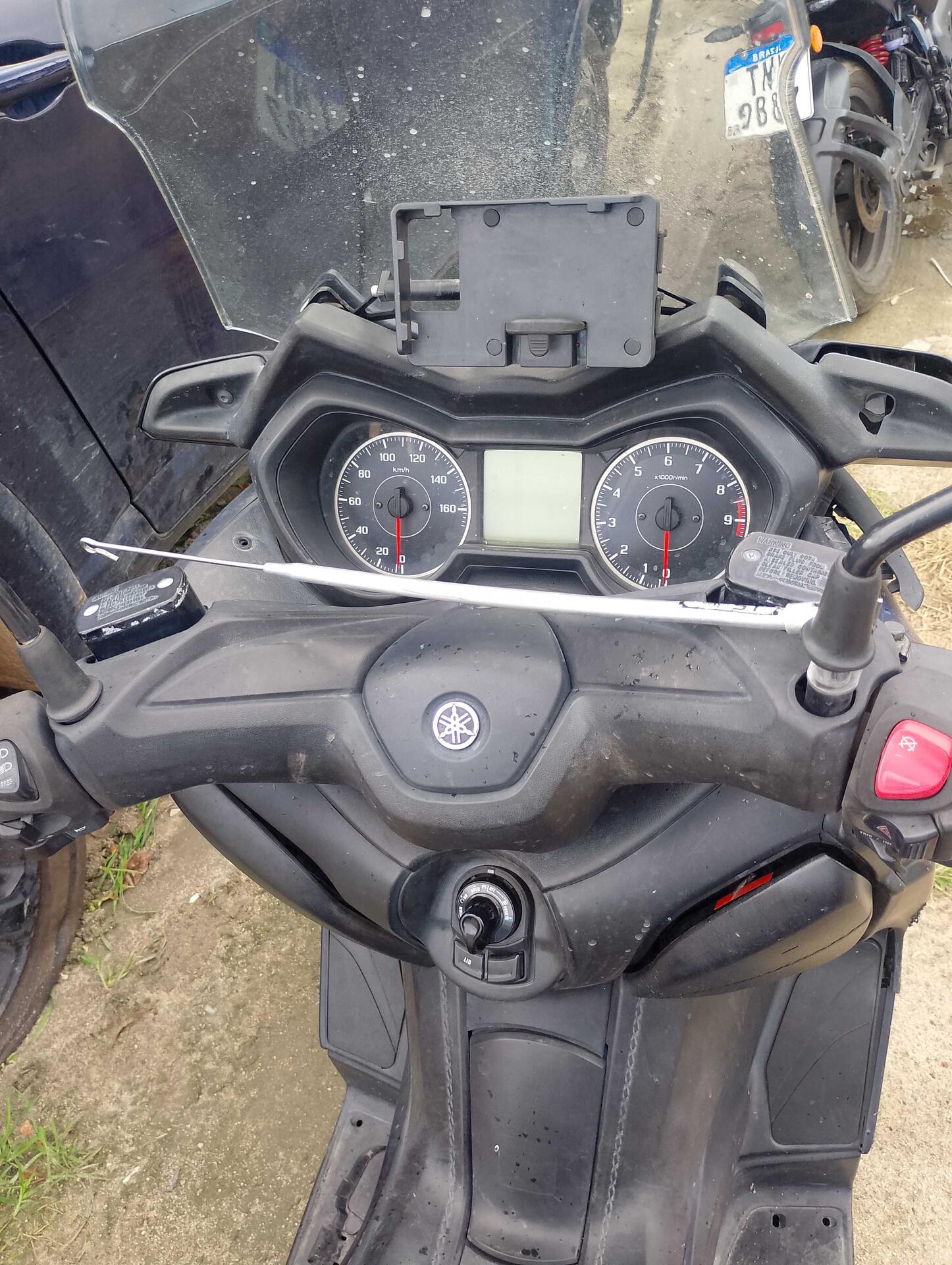 YAMAHA / XMAX 250 ABS GASOLINA 2020/2021 — foto 9 de 10