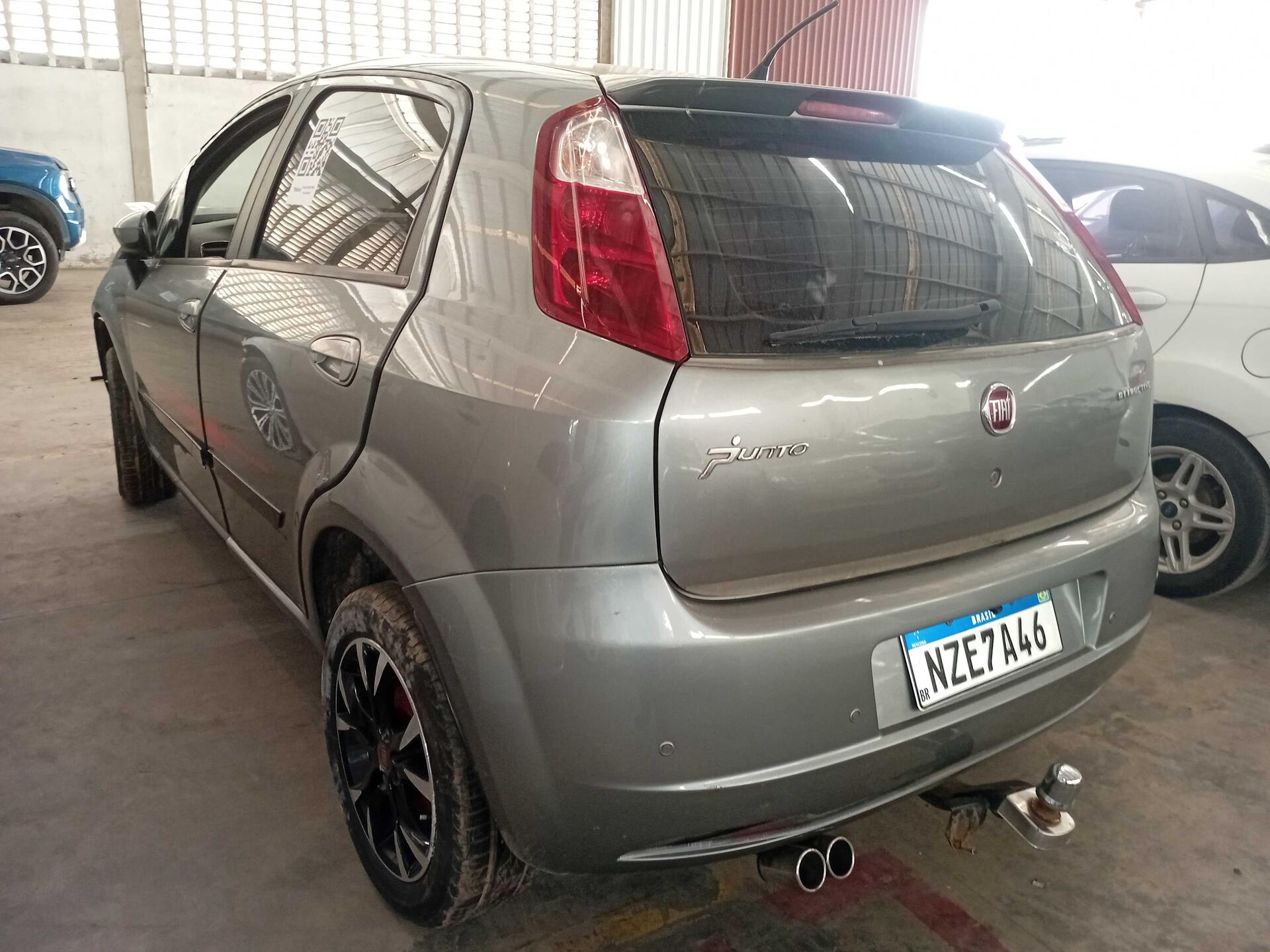 FIAT / PUNTO ATTRACTIVE FLEX 2011/2012 — foto 36 de 40