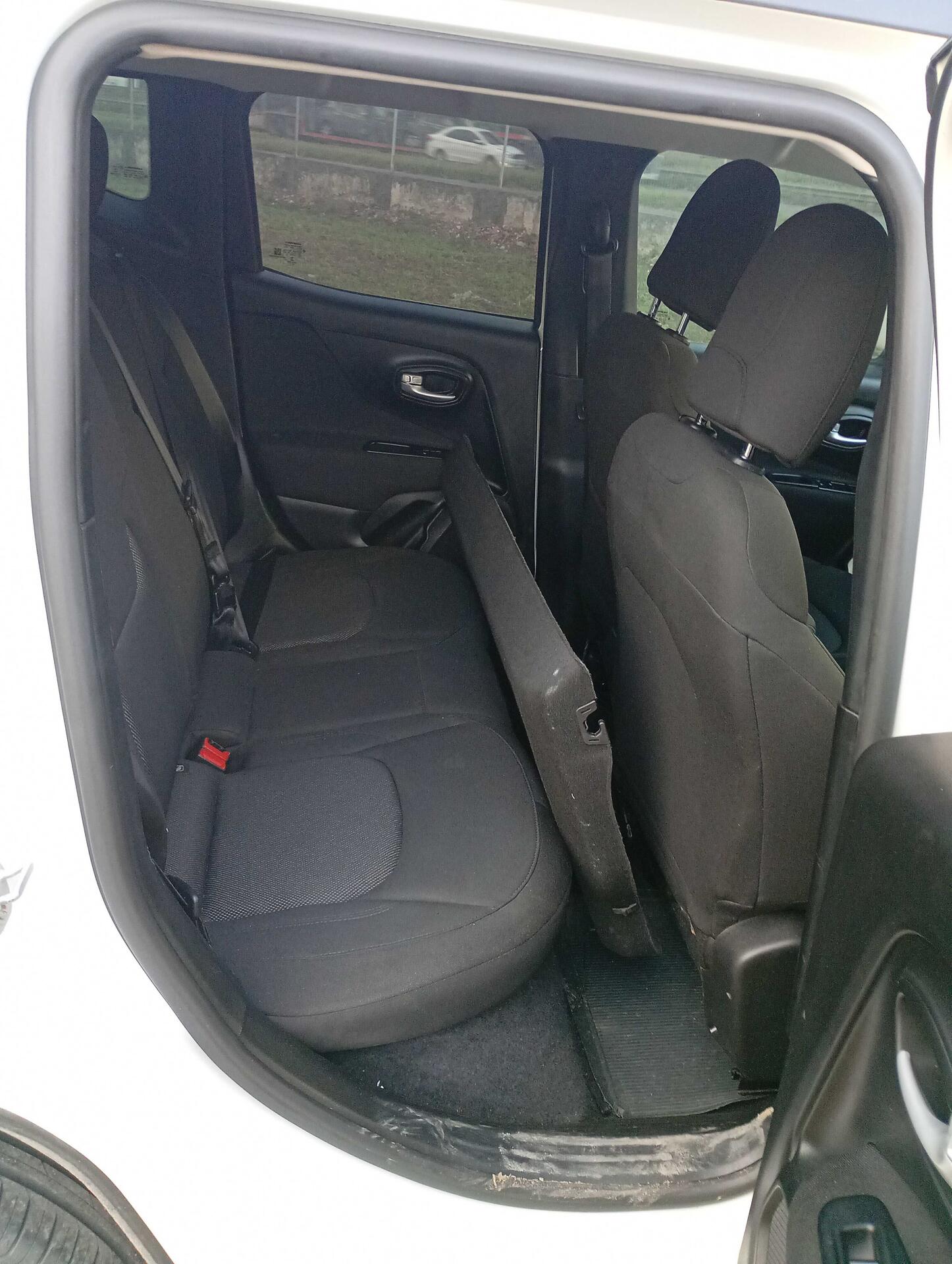 JEEP / RENEGADE 1.8 4X2 FLEX 16V AUT. 2021/2021 — foto 17 de 22