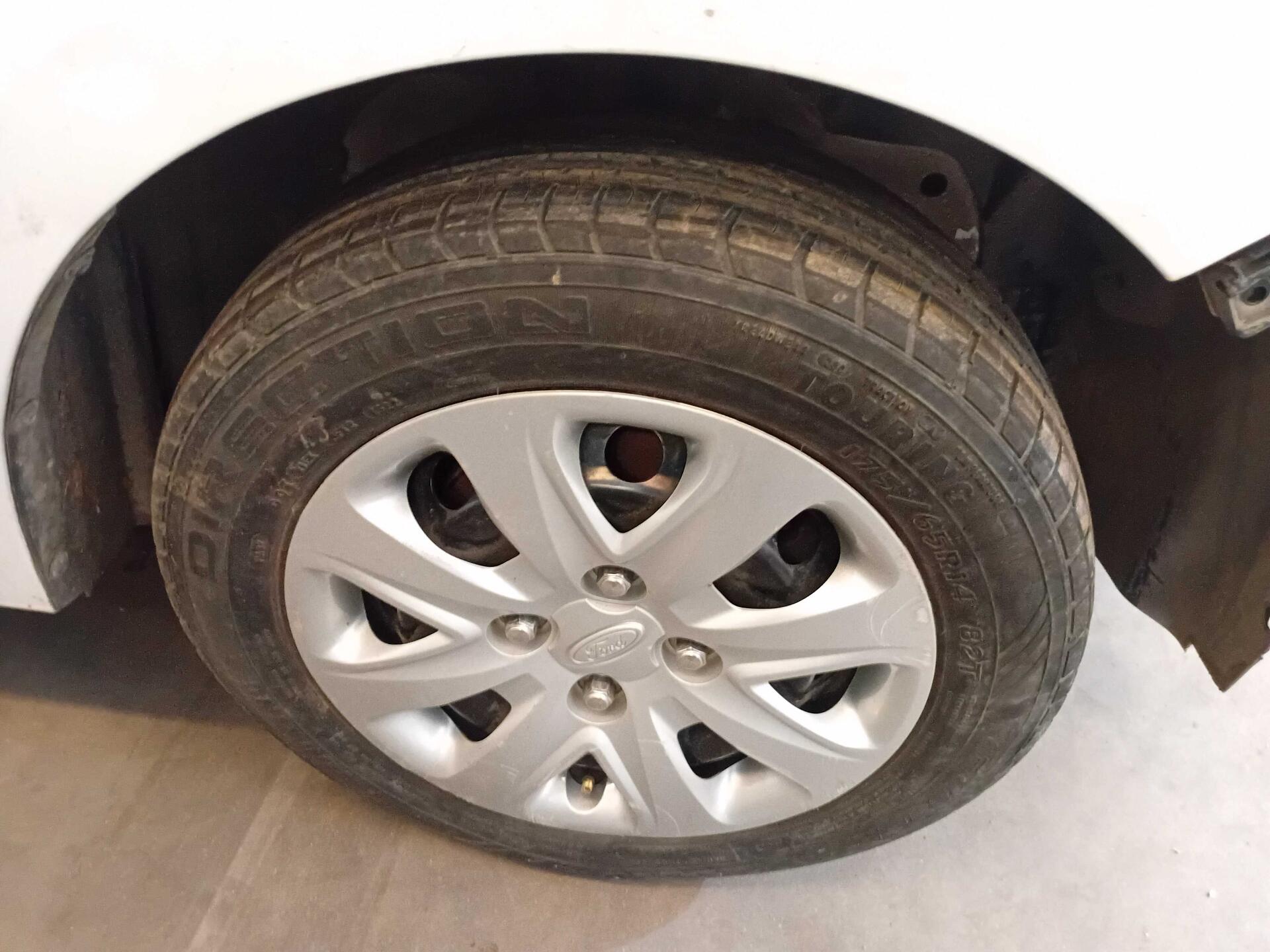 FORD / KA HATCH SE PLUS 1.0 12V 4P MEC FLEX 2016/2017 — foto 31 de 40
