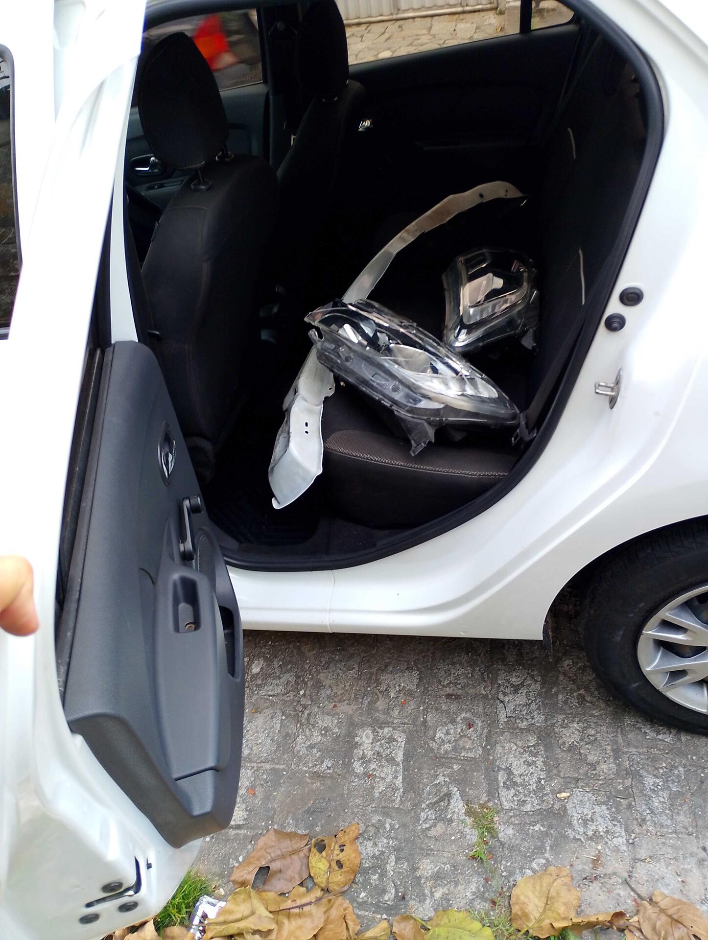 RENAULT / LOGAN ZEN10MT 2019/2020 — foto 8 de 40