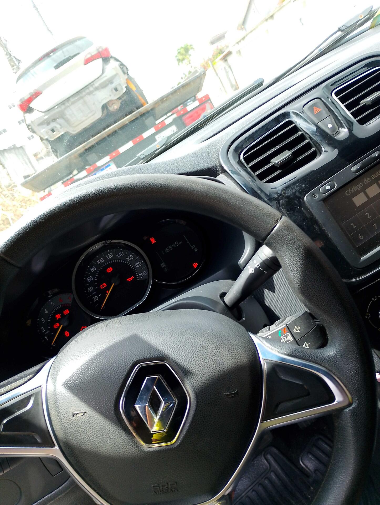 RENAULT / LOGAN ZEN10MT 2019/2020 — foto 18 de 40