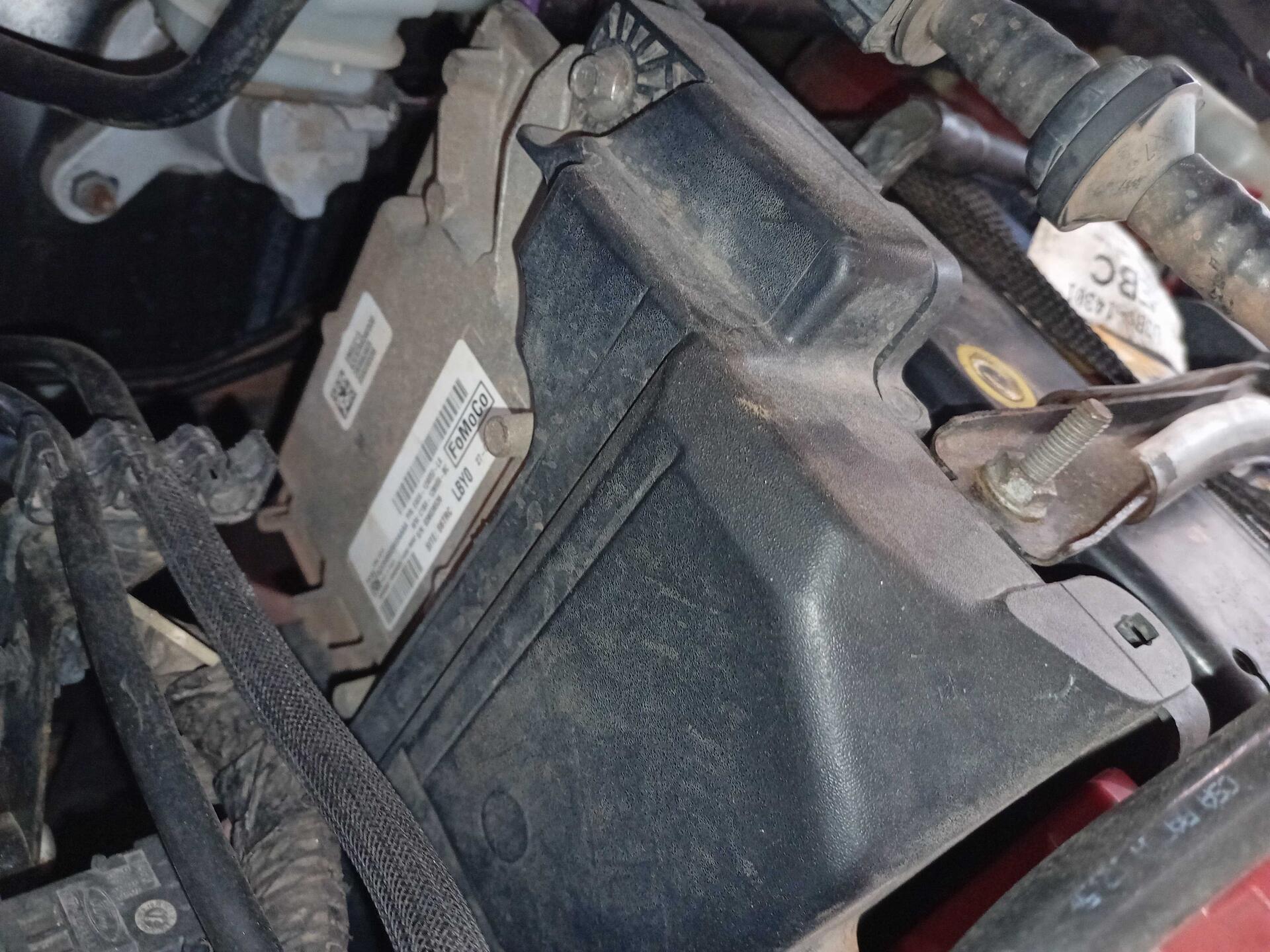 FORD / FIESTA HA 1.5L S FLEX 2014/2015 — foto 14 de 40