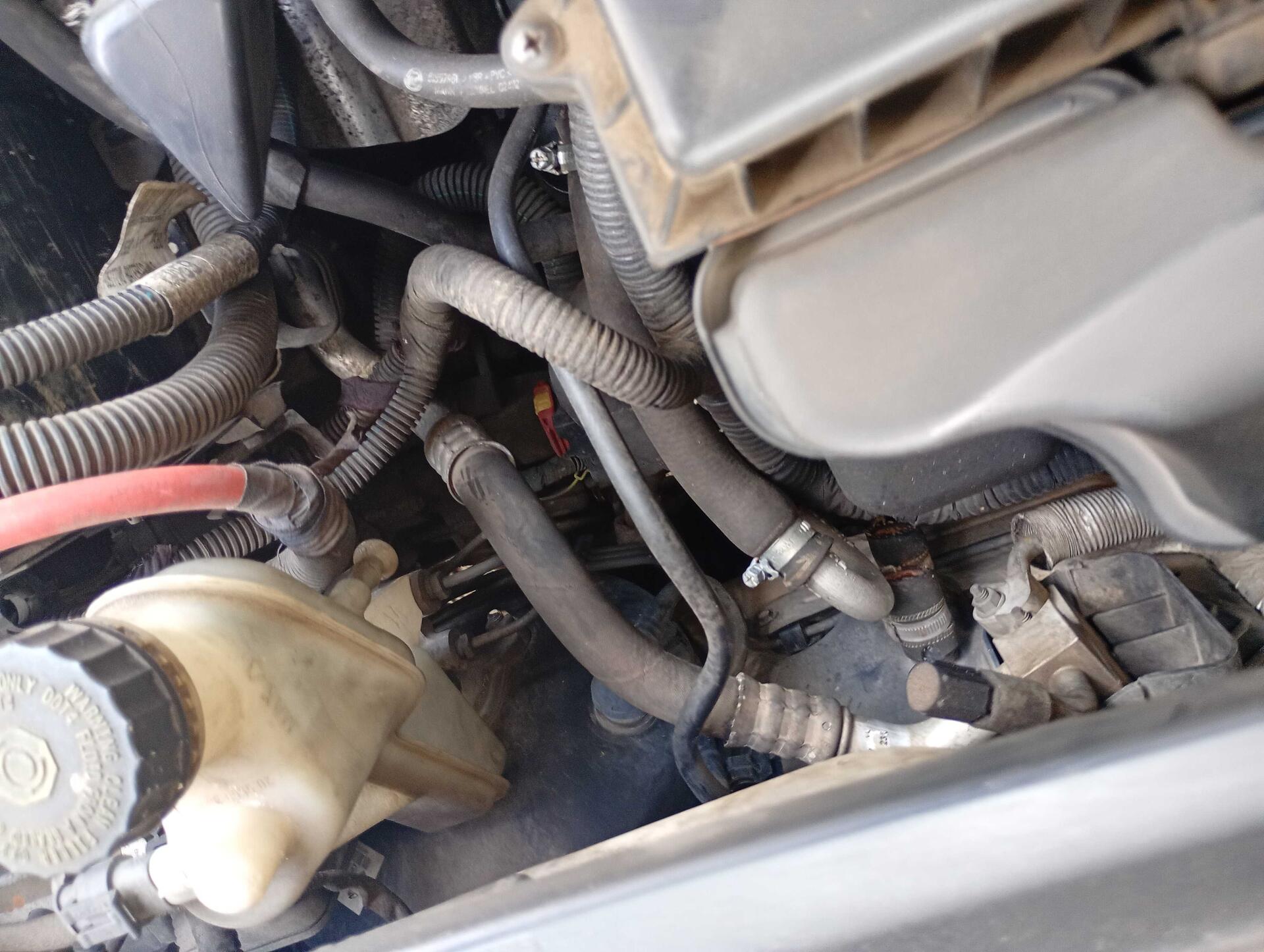FIAT / GRAND SIENA ESSENCE DUALOGIC 1.6 FLEX 16V 2013/2013 — foto 14 de 40