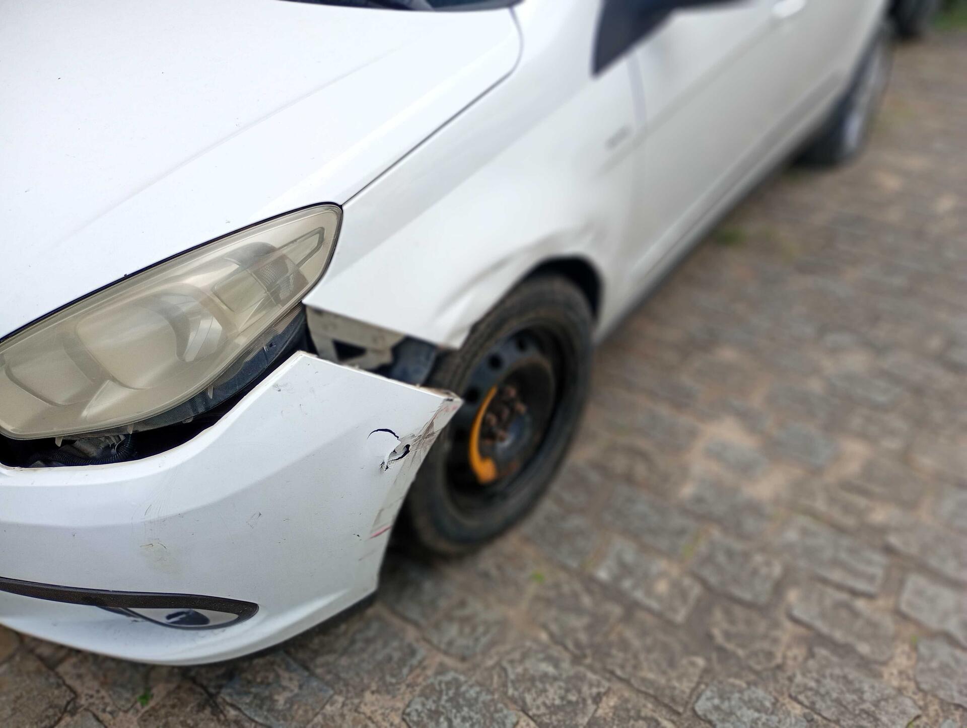 FIAT / GRAND SIENA ESSENCE DUALOGIC 1.6 FLEX 16V 2013/2013 — foto 23 de 40