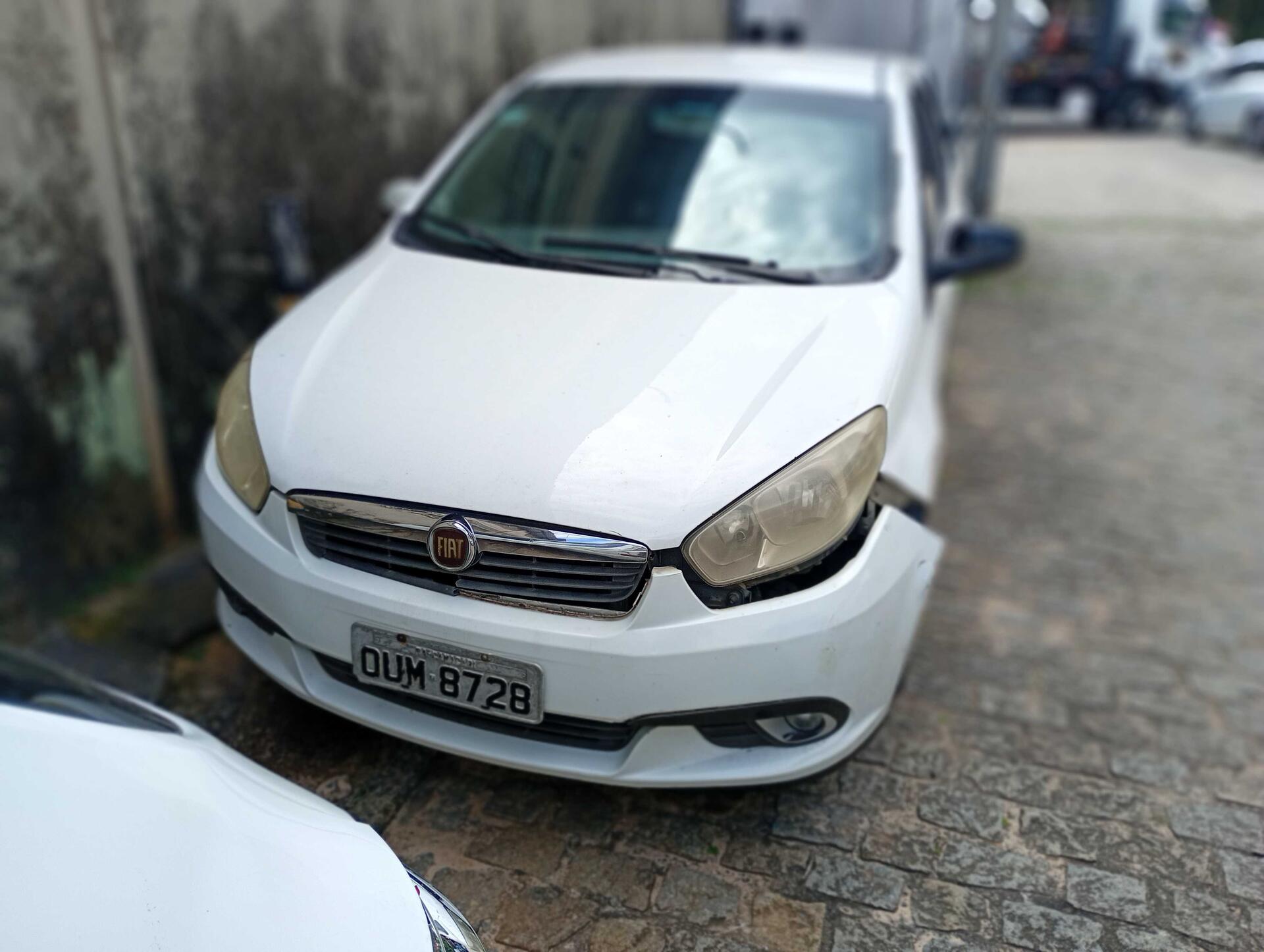 FIAT / GRAND SIENA ESSENCE DUALOGIC 1.6 FLEX 16V 2013/2013 — foto 24 de 40