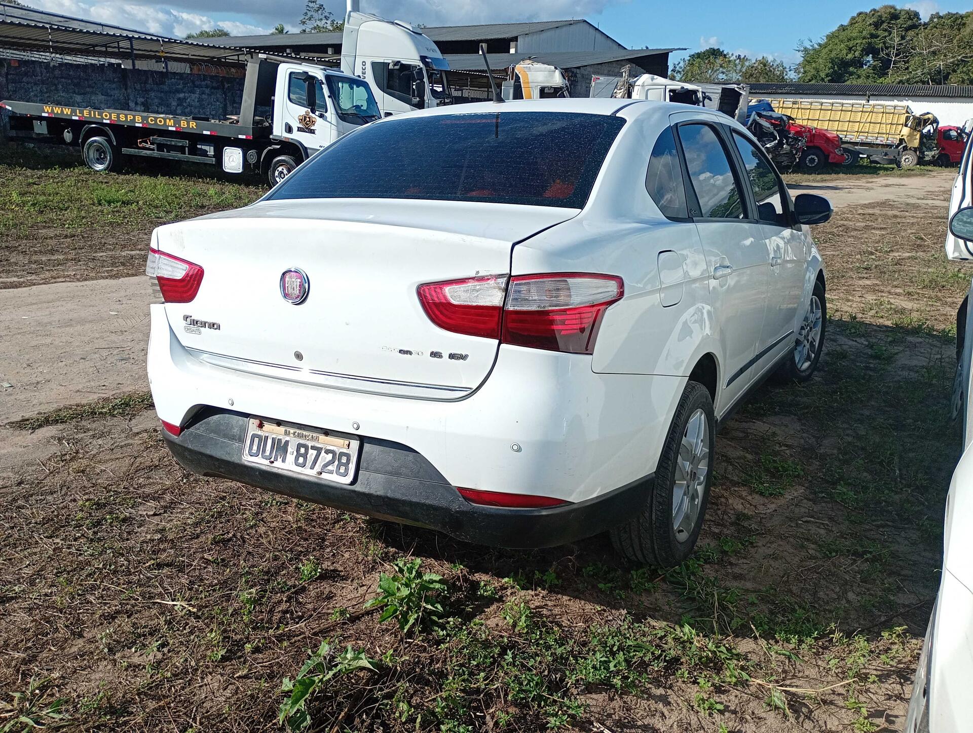 FIAT / GRAND SIENA ESSENCE DUALOGIC 1.6 FLEX 16V 2013/2013 — foto 33 de 40