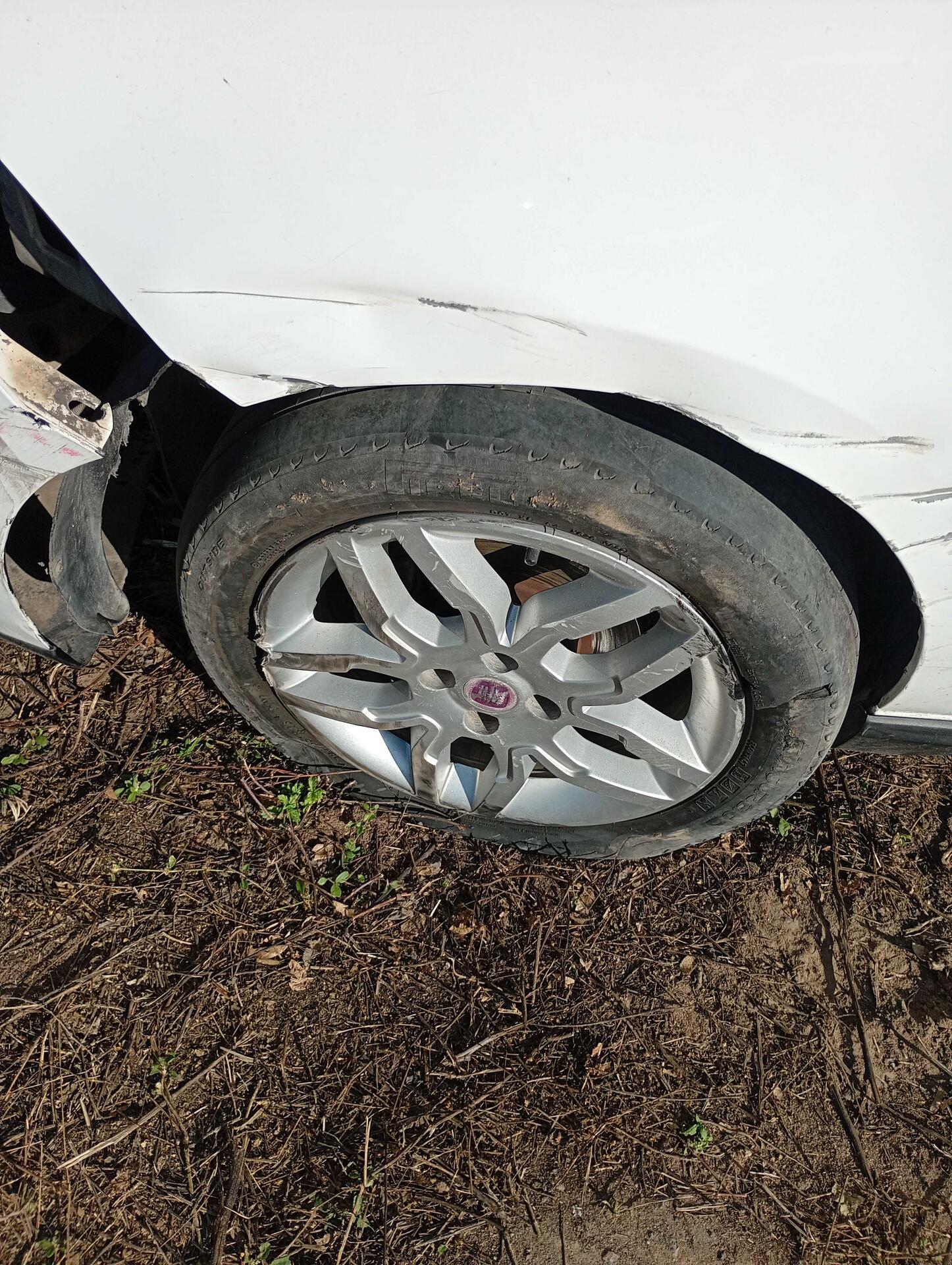FIAT / GRAND SIENA ESSENCE DUALOGIC 1.6 FLEX 16V 2013/2013 — foto 36 de 40