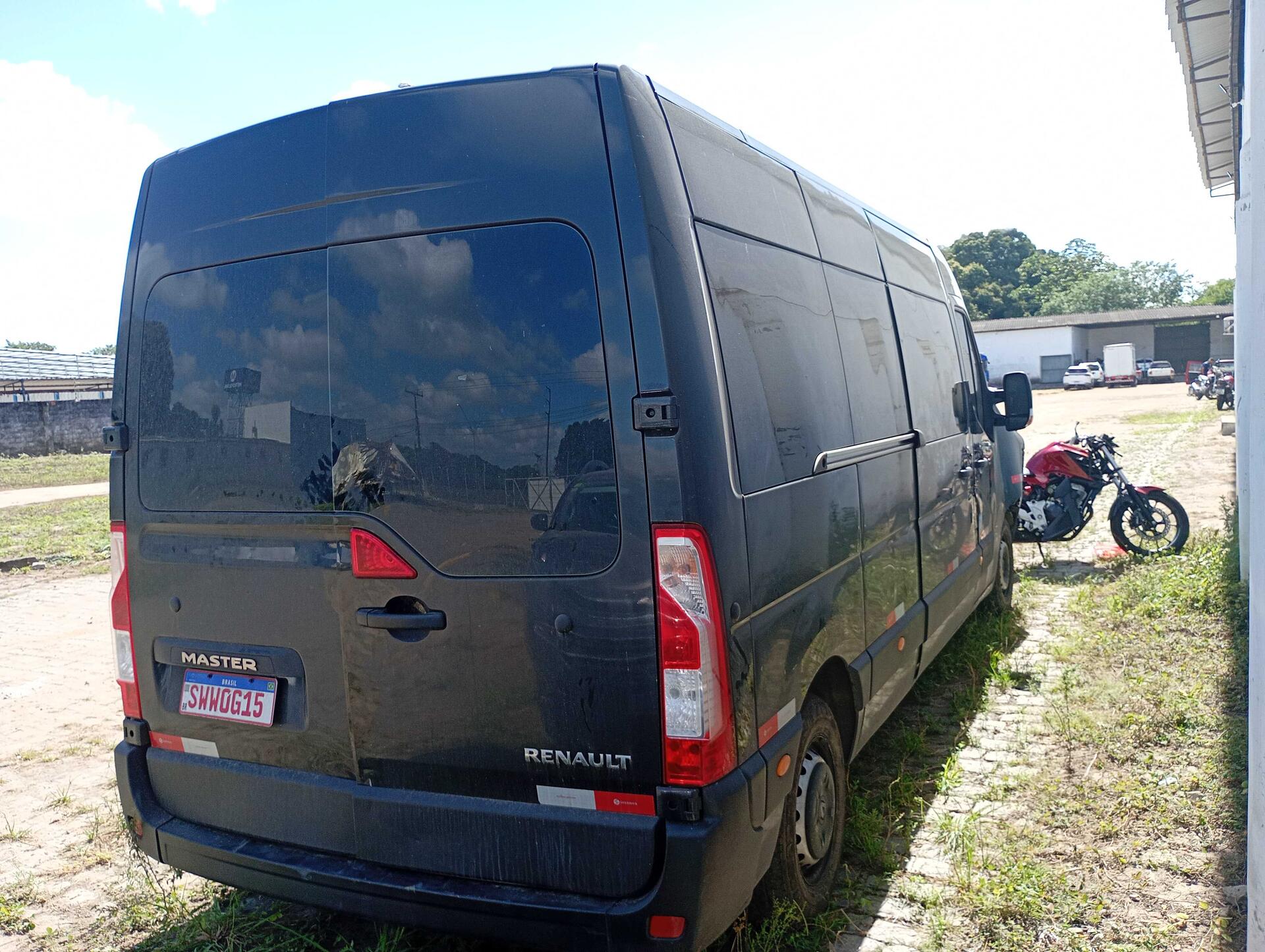 RENAULT / MASTER 2.3 DCI EXTRA F.VITRE 16V DIESEL 2024/2025 — foto 32 de 40