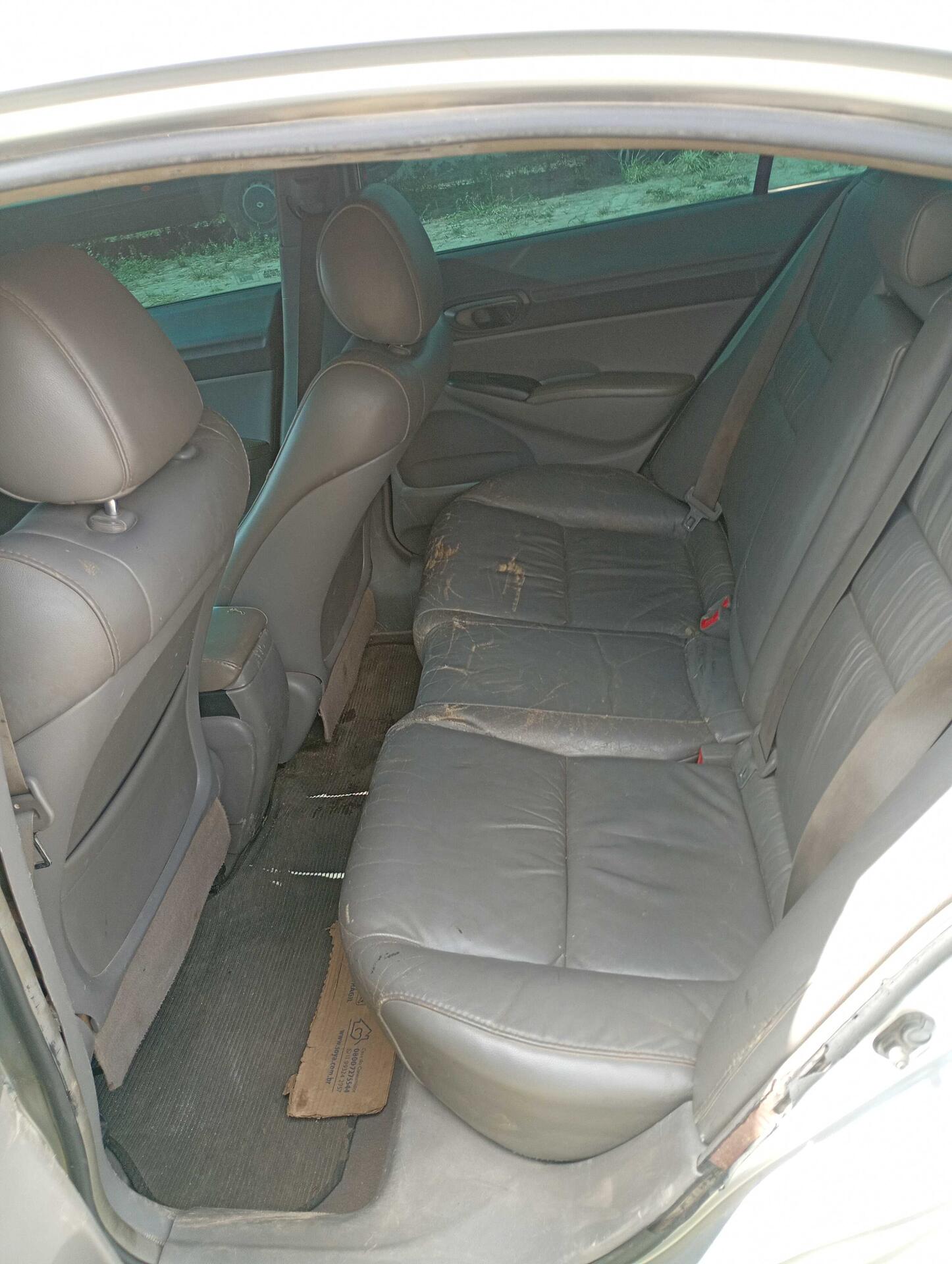 HONDA / CIVIC SEDAN LXS 1.8 16V AUT 4P FLEX 2008/2008 — foto 30 de 40
