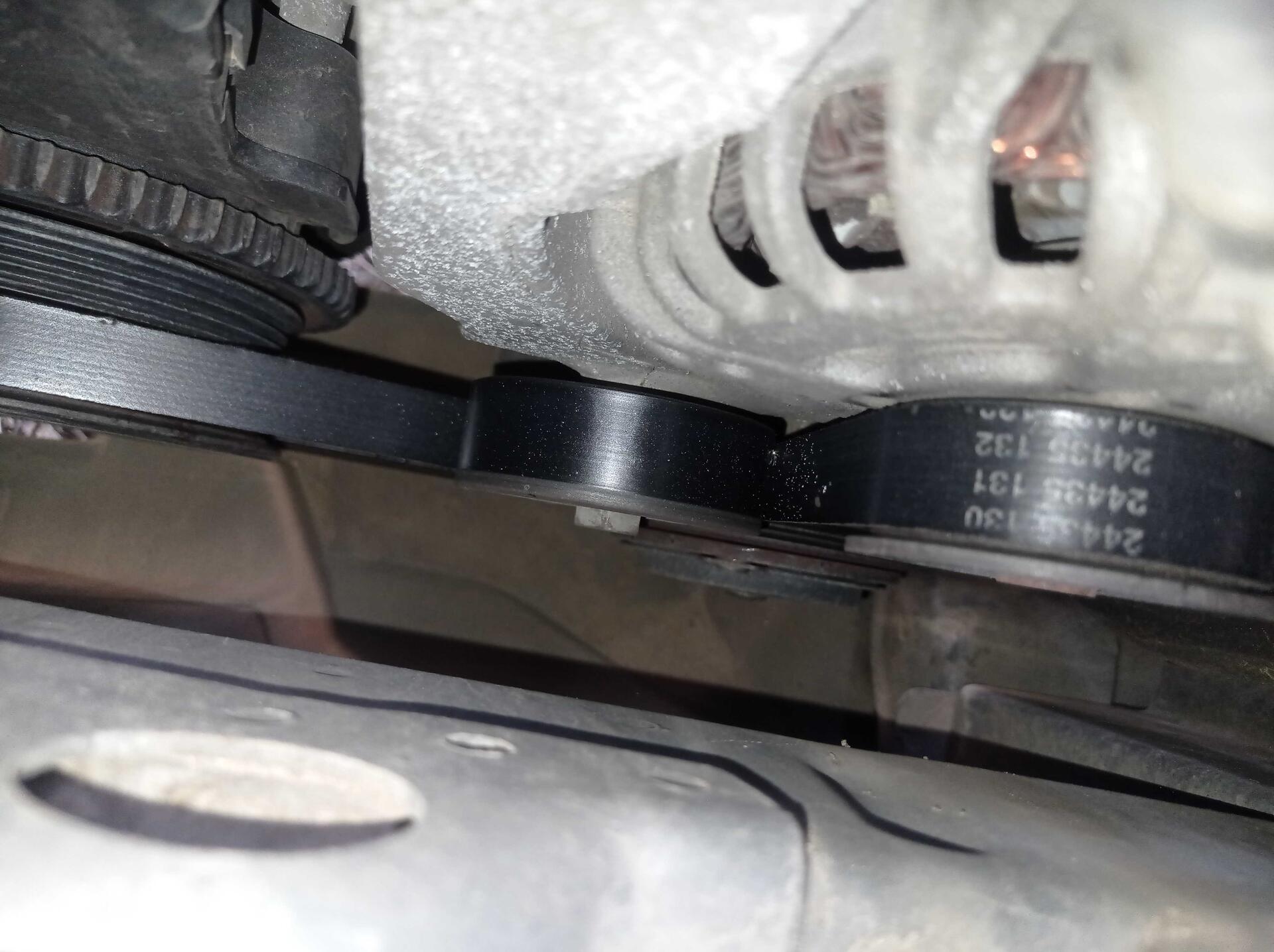 CHEVROLET / ONIX HATCH LTZ 1.4 8V 5P AUT FLEX 2018/2019 — foto 13 de 40