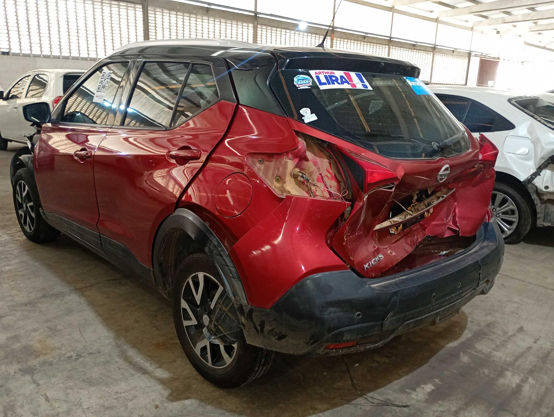 (SUCATA) NISSAN / KICKS S CVT 2019/2019 — foto 13 de 33