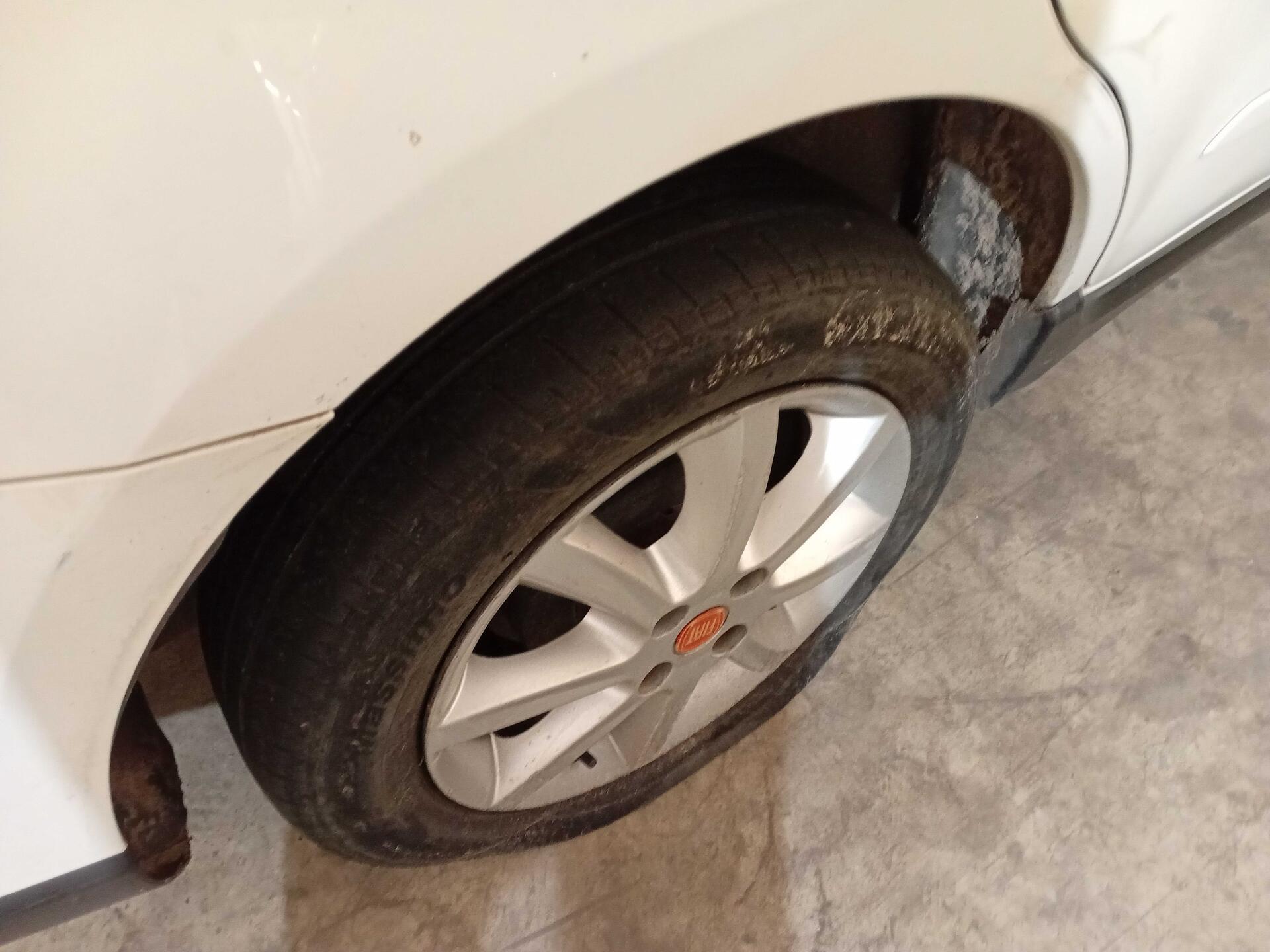 FIAT / SIENA ATTRACTIV 1.4 FLEX 2012/2013 — foto 29 de 38