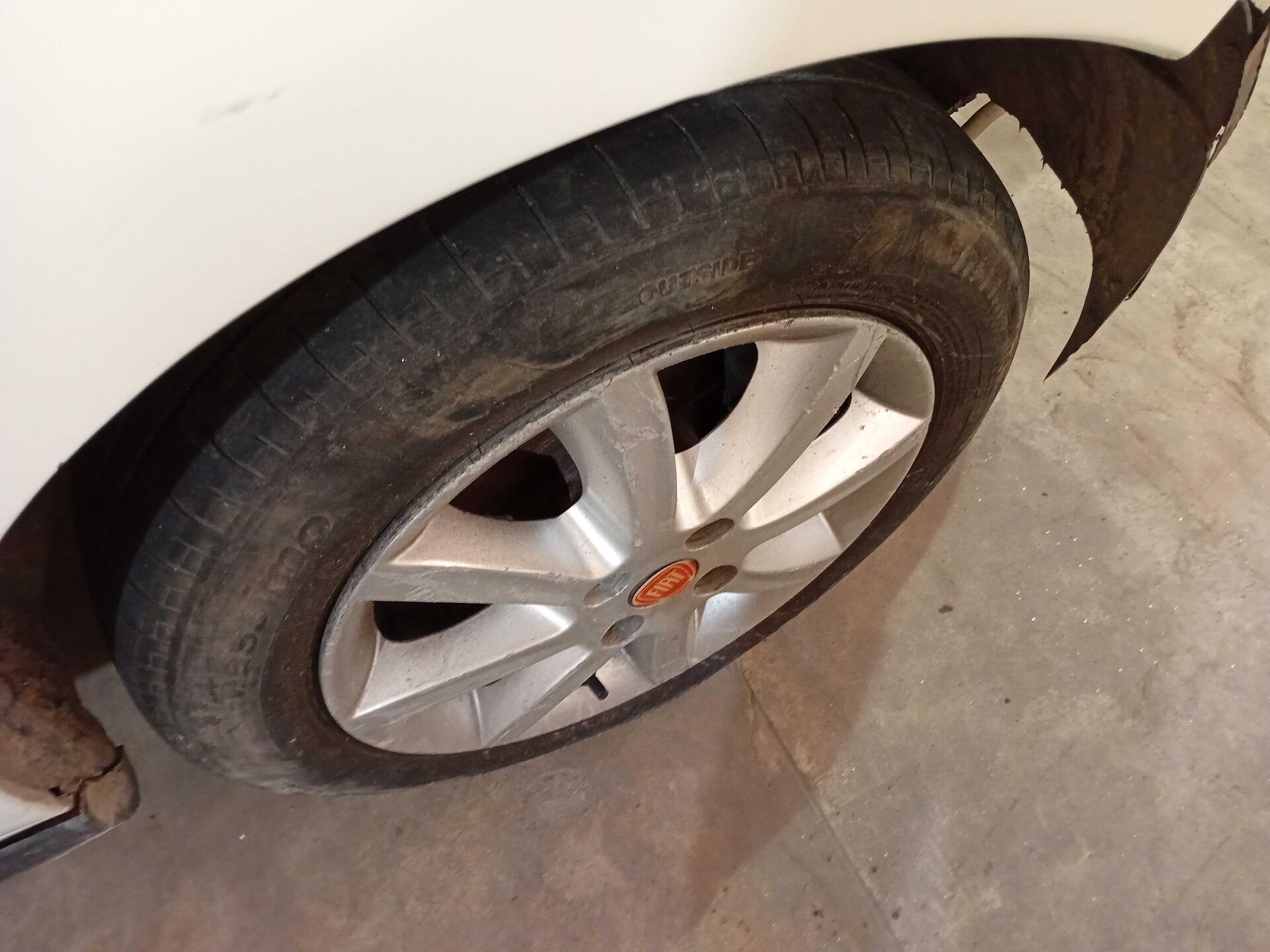 FIAT / SIENA ATTRACTIV 1.4 FLEX 2012/2013 — foto 31 de 38