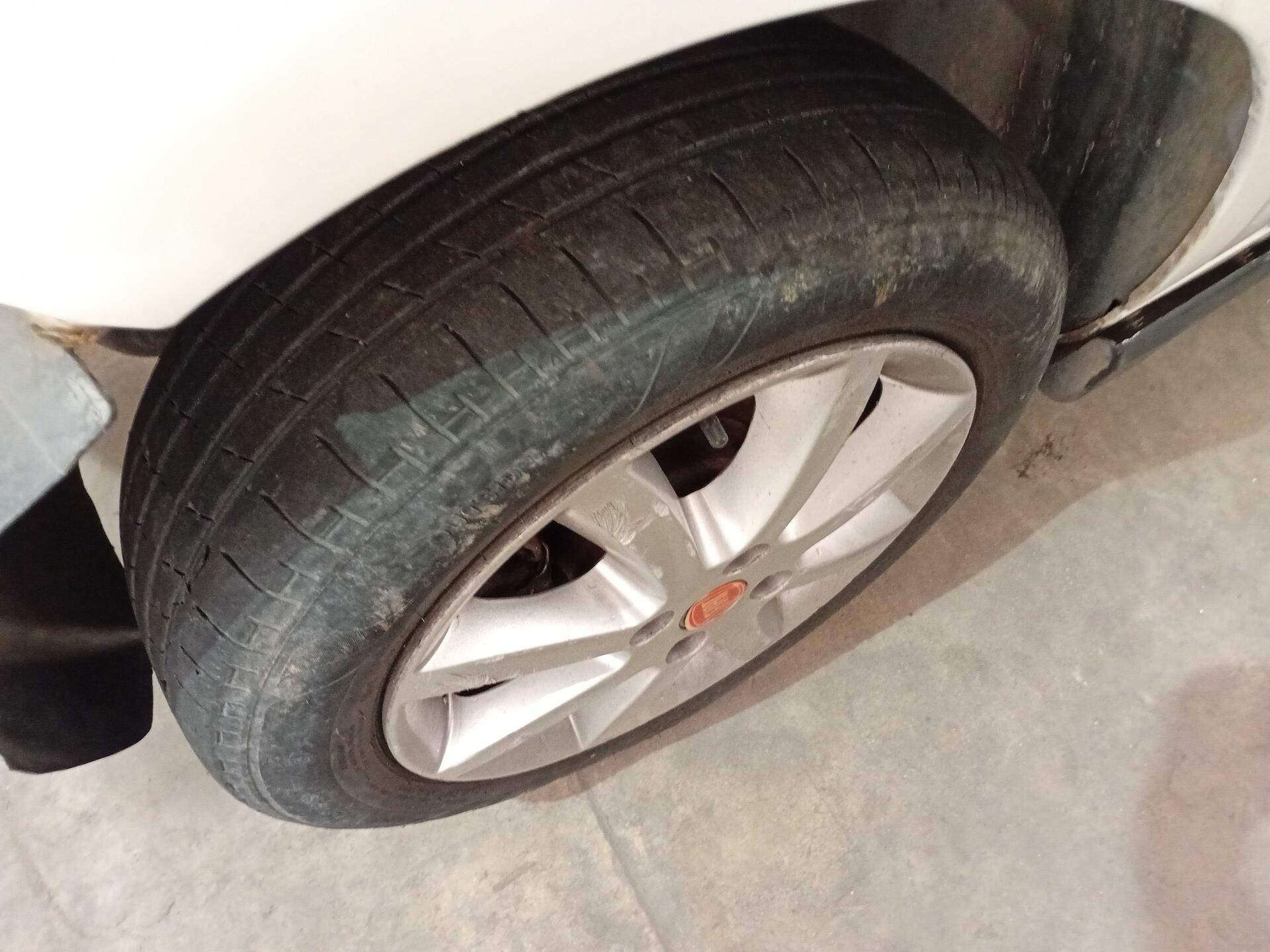 FIAT / SIENA ATTRACTIV 1.4 FLEX 2012/2013 — foto 33 de 38