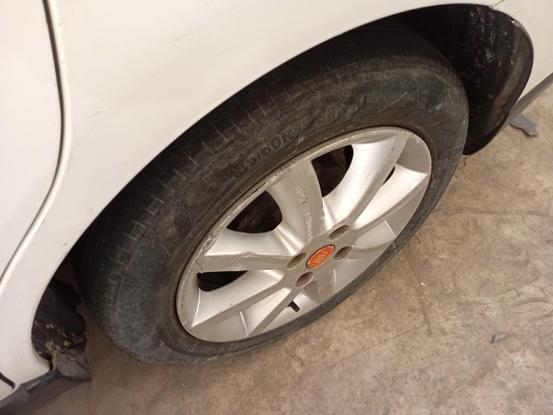 FIAT / SIENA ATTRACTIV 1.4 FLEX 2012/2013 — foto 34 de 38