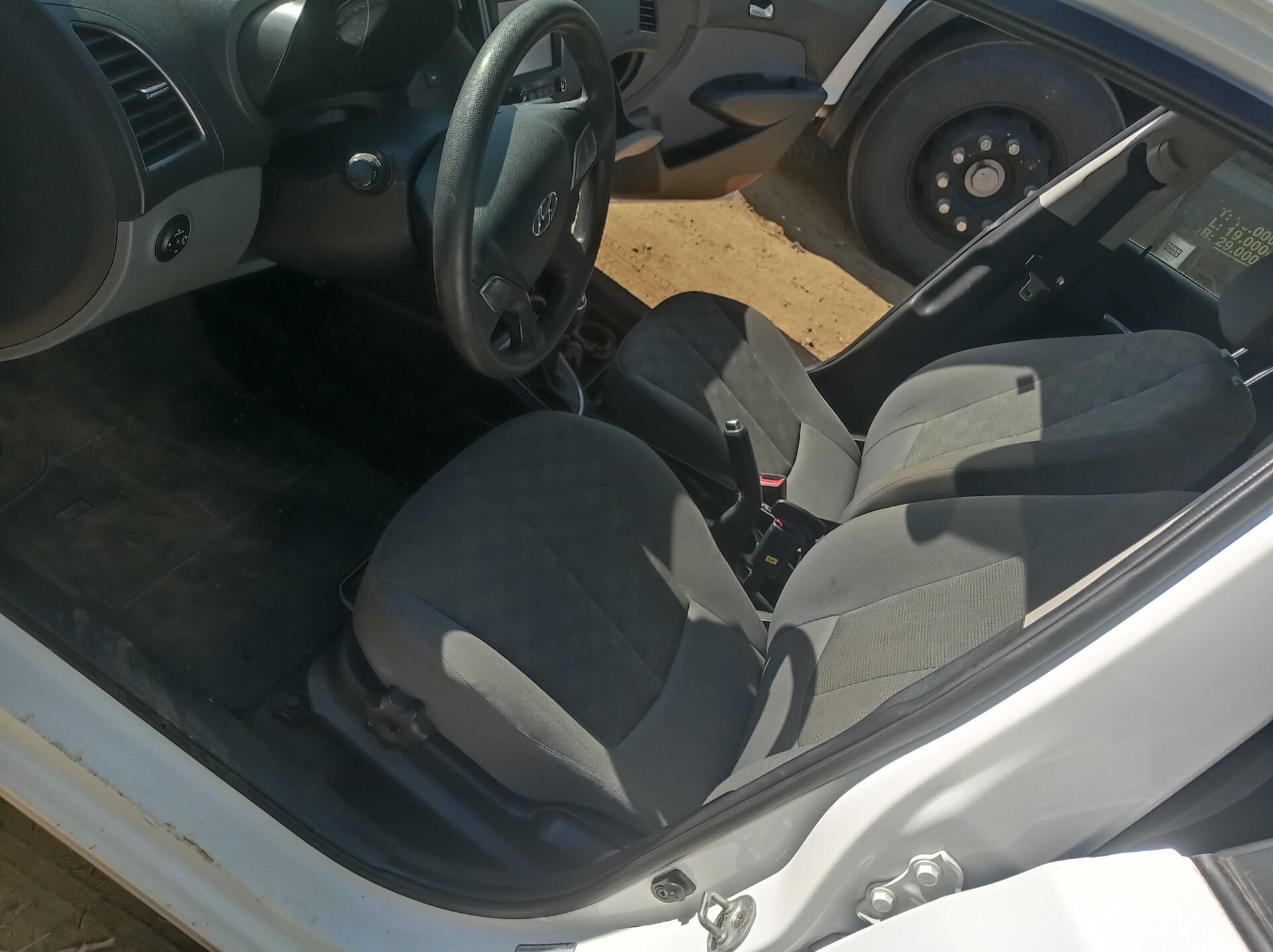 HYUNDAI / HB20S SEDAN COMFORT STYLE 1.6 16V MEC 4P FLEX 2018/2019 — foto 9 de 40