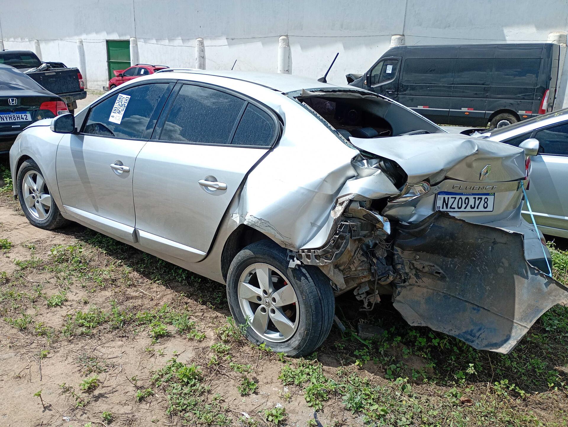RENAULT / FLUENCE SEDAN DYNAMIQUE 2.0 16V AUT 2011/2012 — foto 6 de 40