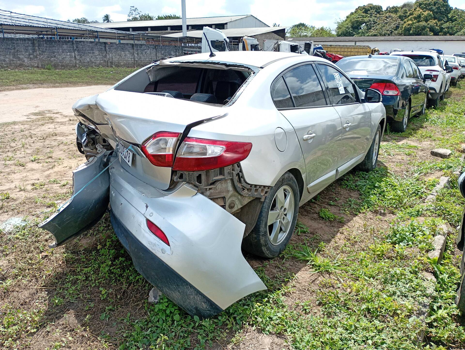 RENAULT / FLUENCE SEDAN DYNAMIQUE 2.0 16V AUT 2011/2012 — foto 7 de 40