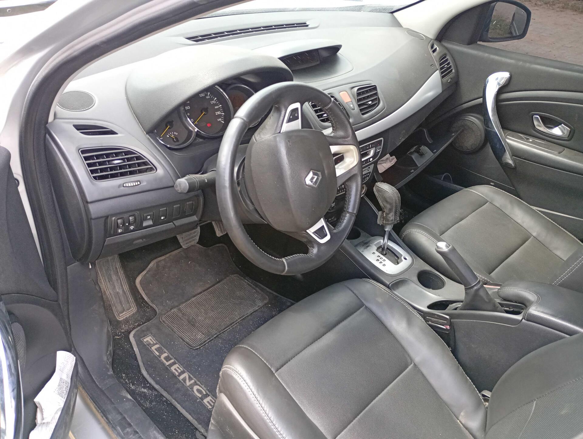 RENAULT / FLUENCE SEDAN DYNAMIQUE 2.0 16V AUT 2011/2012 — foto 9 de 40