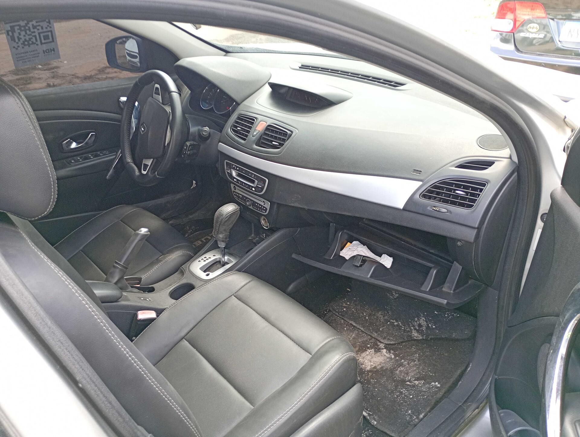 RENAULT / FLUENCE SEDAN DYNAMIQUE 2.0 16V AUT 2011/2012 — foto 10 de 40