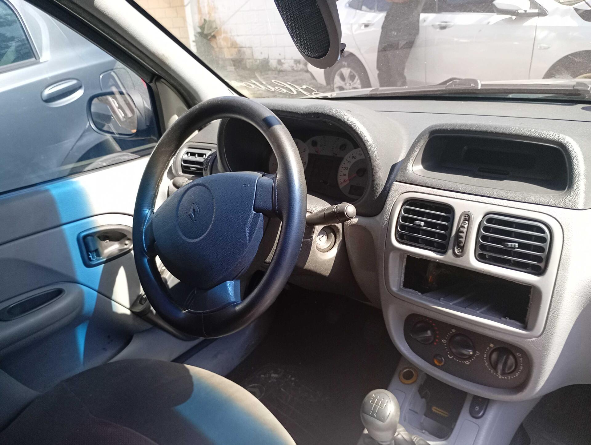 RENAULT / CLIO AUTHENTIQUE HI-FLEX 1.6 16V 5P 2007/2008 — foto 3 de 40