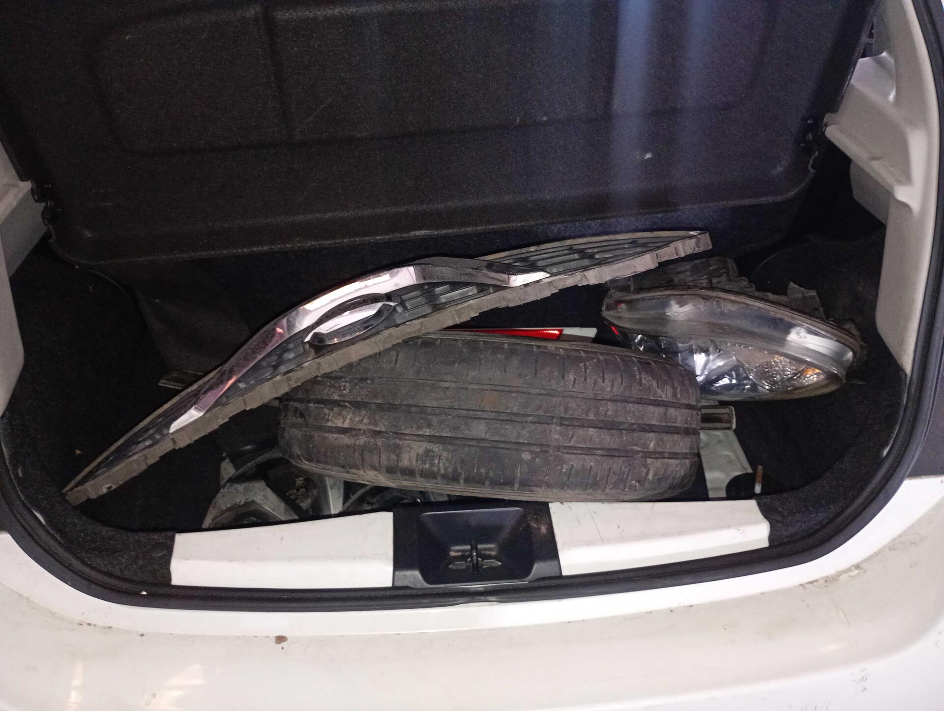 NISSAN / MARCH S 1.0 16V FUEL 5P FLEX 2014/2015 — foto 27 de 40