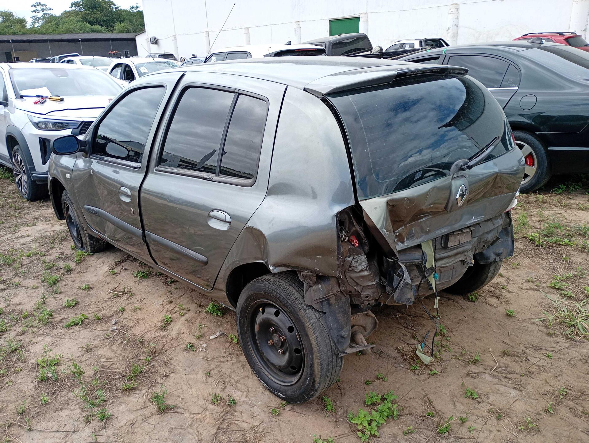 RENAULT / CLIO AUTHENTIQUE HI-FLEX 1.6 16V 5P 2007/2008 — foto 16 de 40