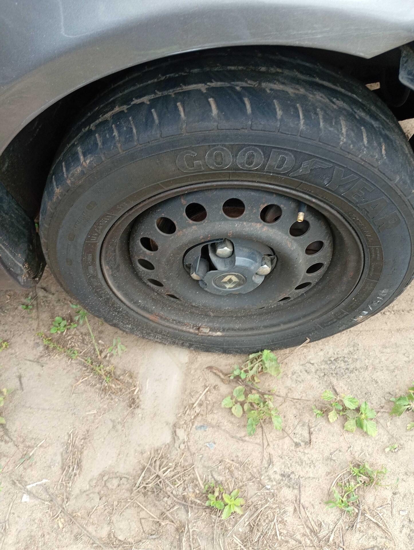 RENAULT / CLIO AUTHENTIQUE HI-FLEX 1.6 16V 5P 2007/2008 — foto 19 de 40