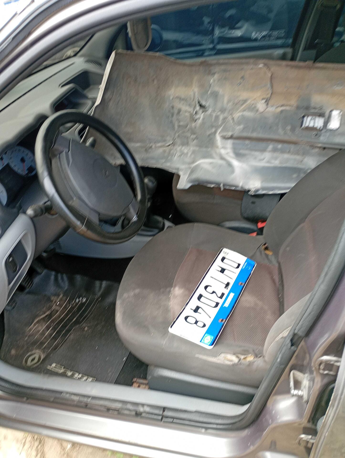 RENAULT / CLIO AUTHENTIQUE HI-FLEX 1.6 16V 5P 2007/2008 — foto 23 de 40