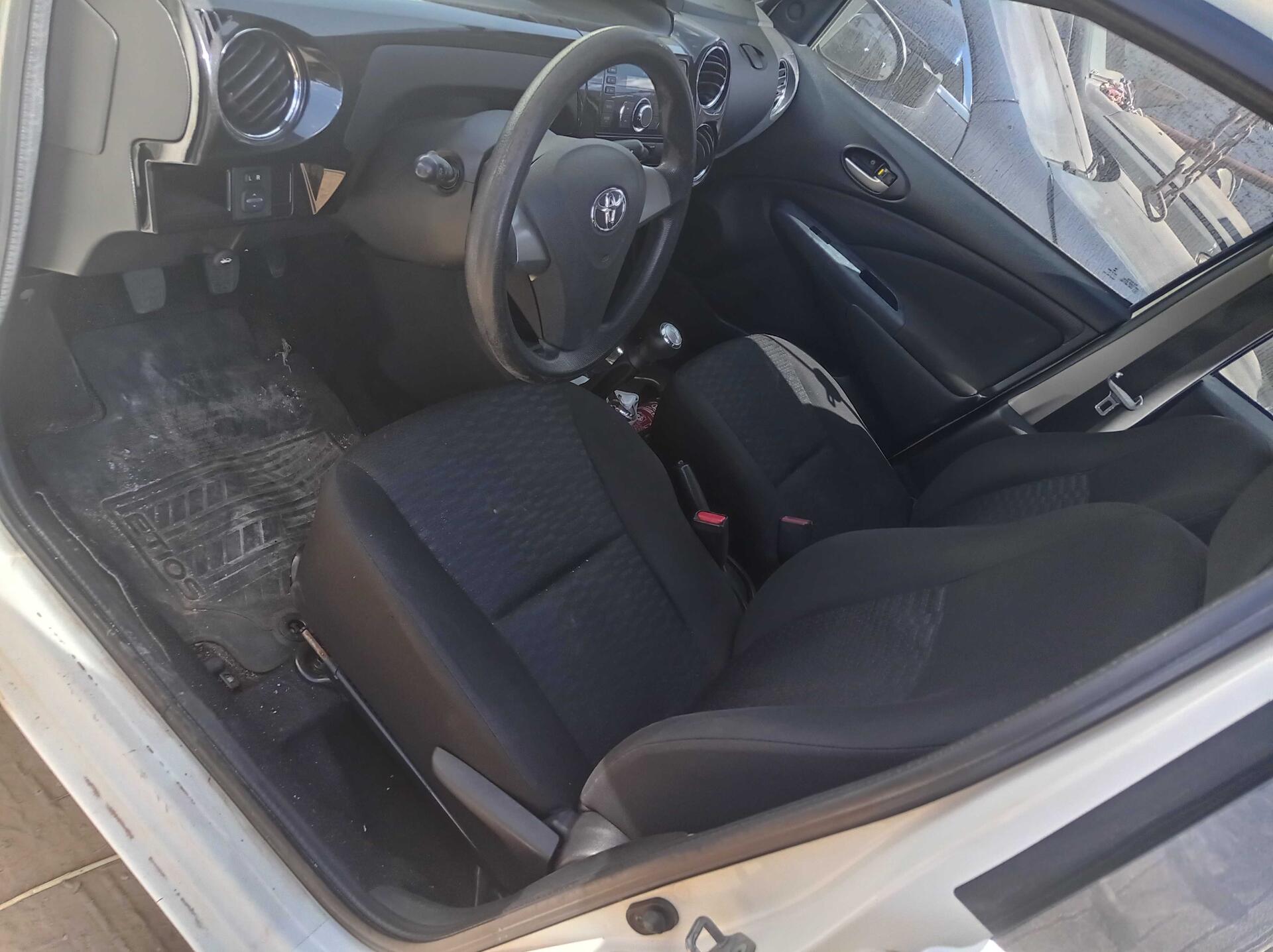 TOYOTA / ETIOS SD XS FLEX 2014/2014 — foto 33 de 40