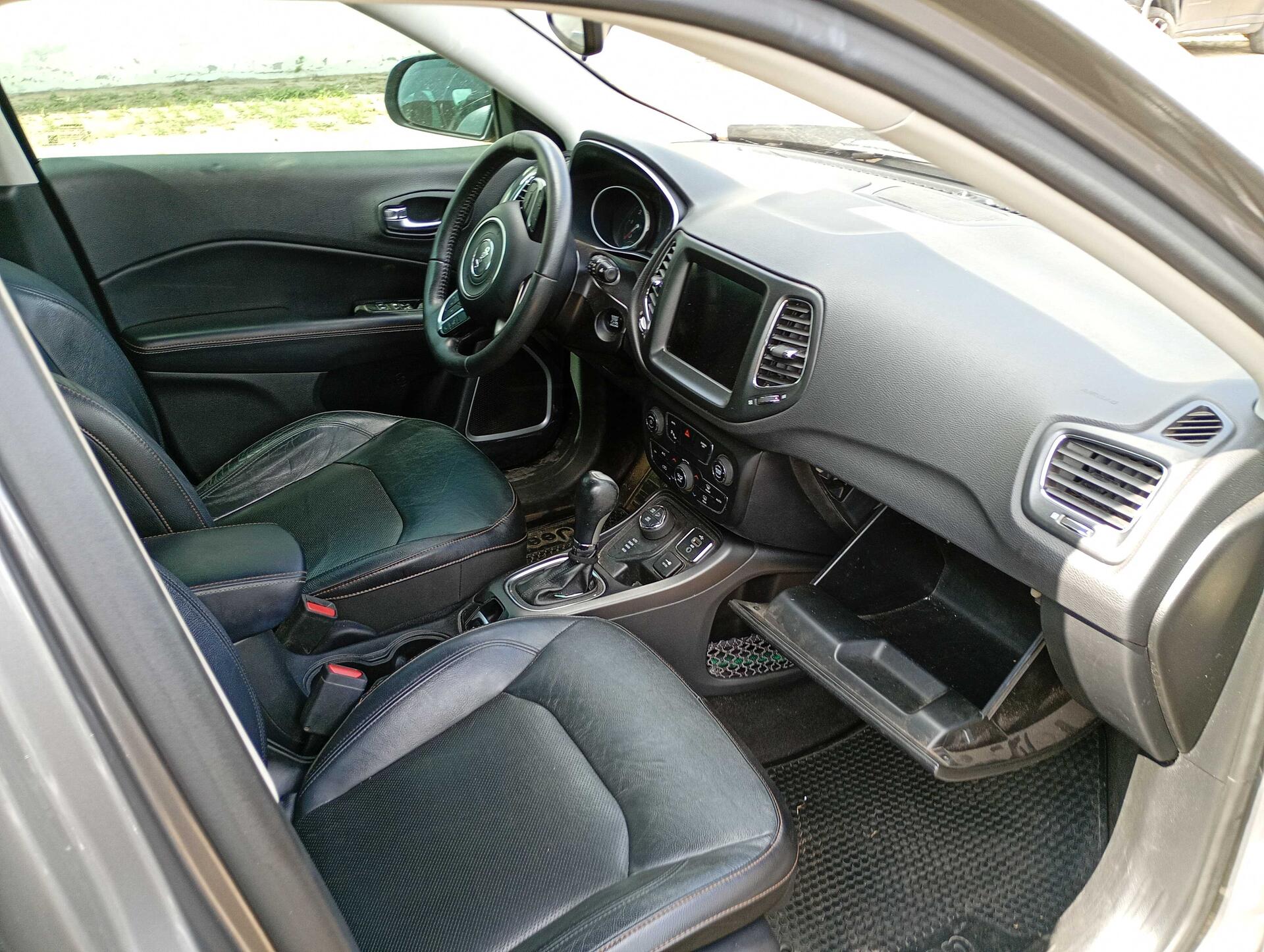 JEEP / COMPASS LONGITUDE D DIESEL 2017/2018 — foto 29 de 40