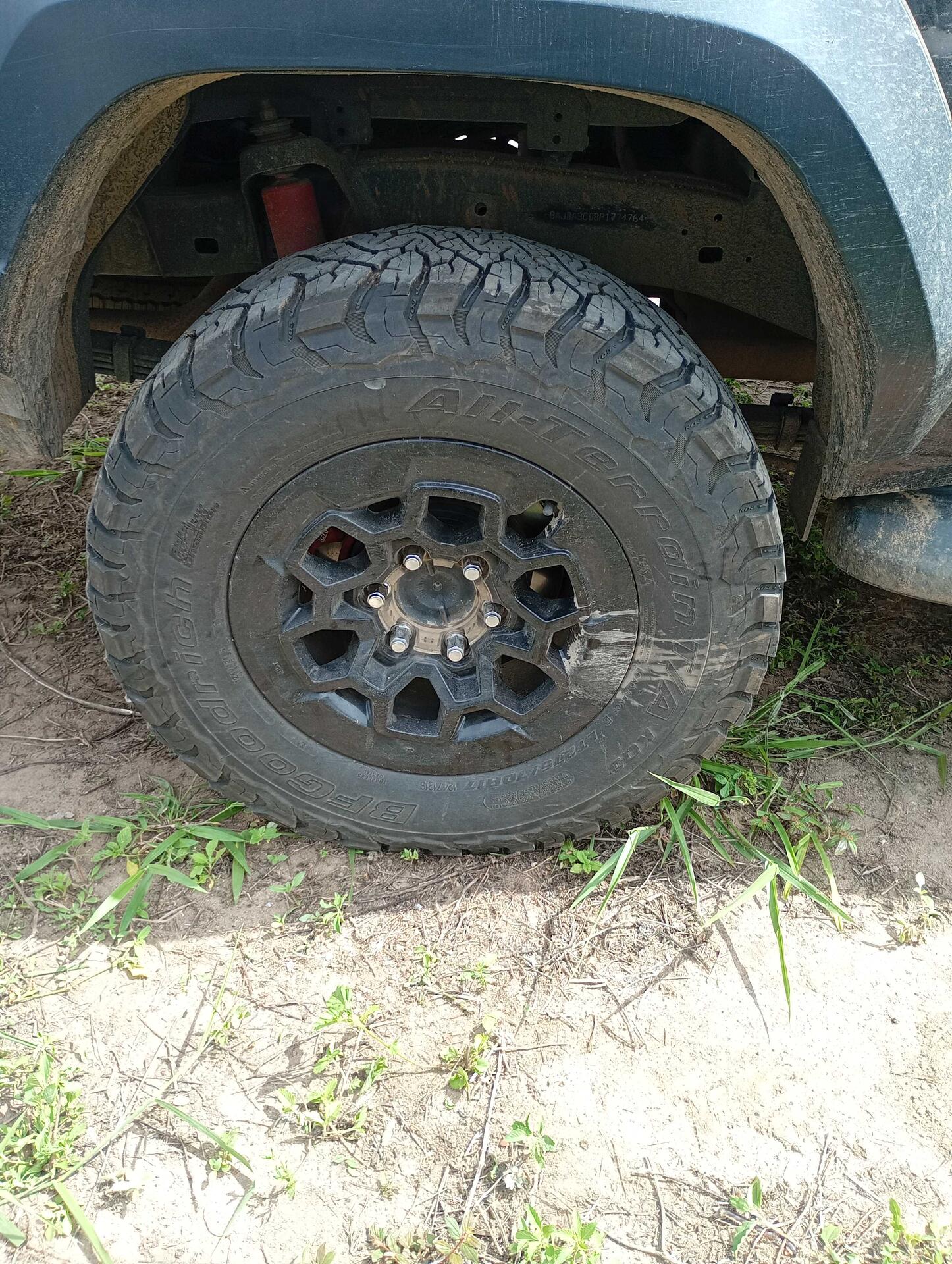 TOYOTA / HILUX CD GR-S 4X4 2.8 TDI AUT DIESEL 2023/2023 — foto 33 de 40