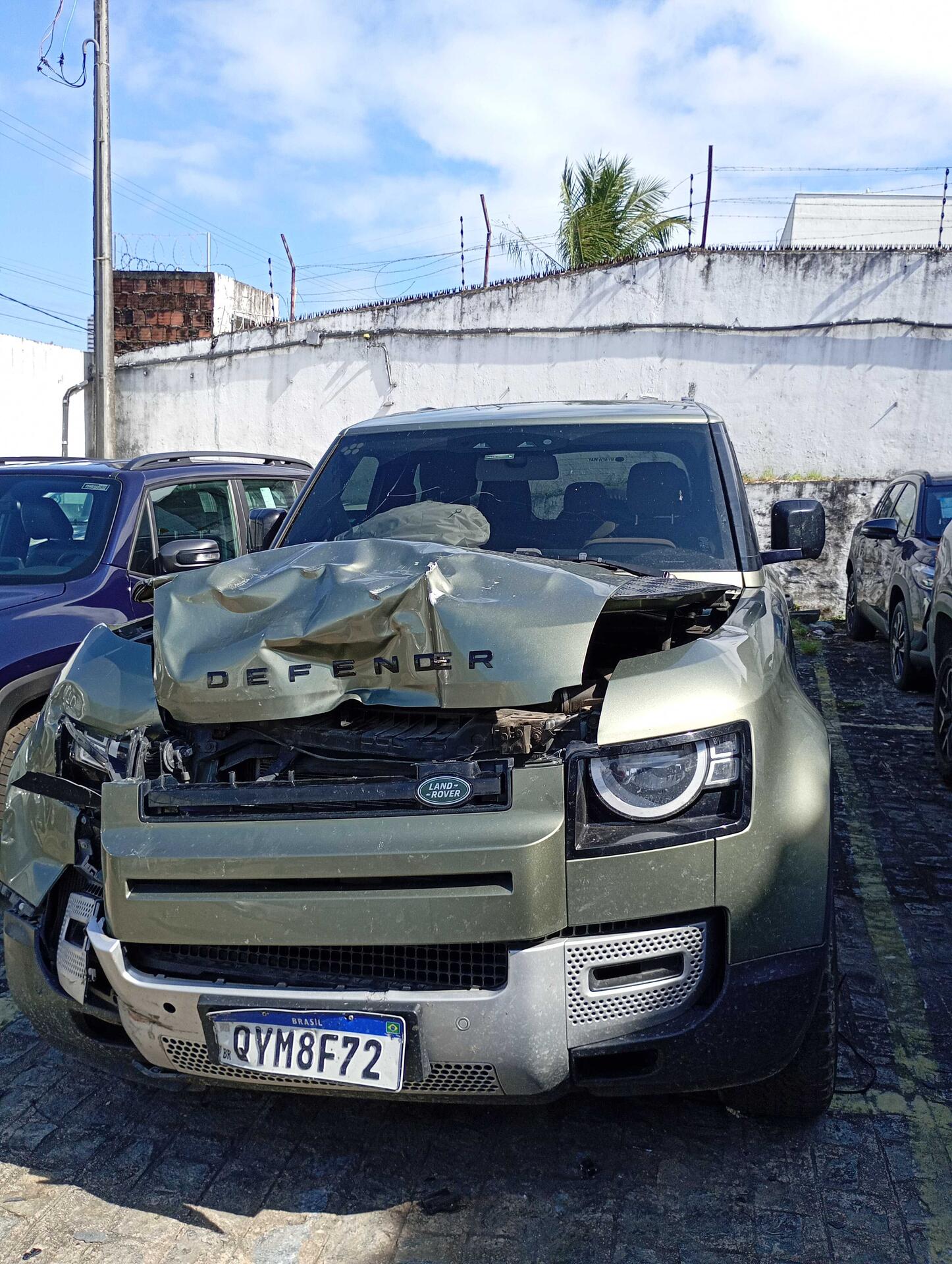LAND ROVER / DEFENDER 110 S P300 4X4 2.0 TB AUT. GASOLINA 2020/2020 — foto 3 de 40