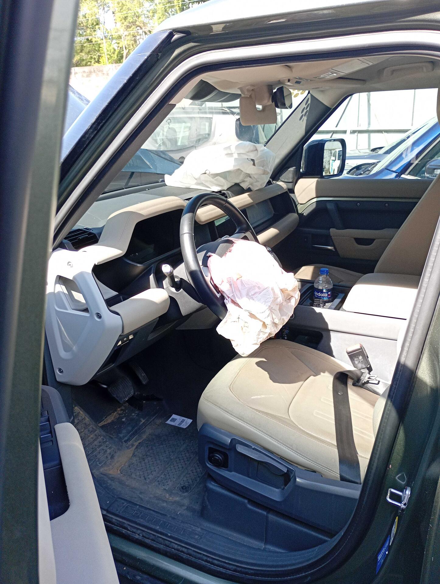 LAND ROVER / DEFENDER 110 S P300 4X4 2.0 TB AUT. GASOLINA 2020/2020 — foto 8 de 40