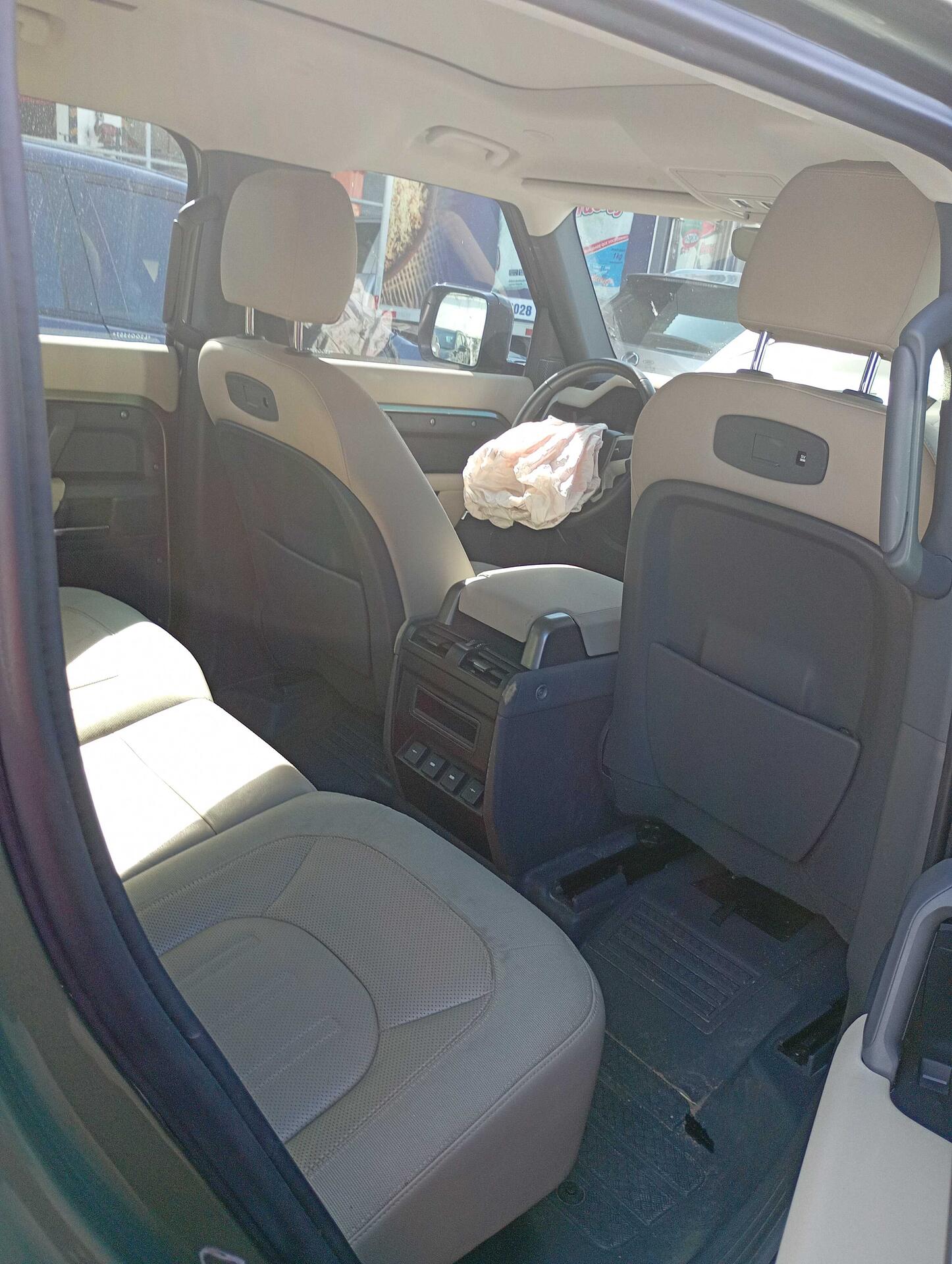 LAND ROVER / DEFENDER 110 S P300 4X4 2.0 TB AUT. GASOLINA 2020/2020 — foto 9 de 40
